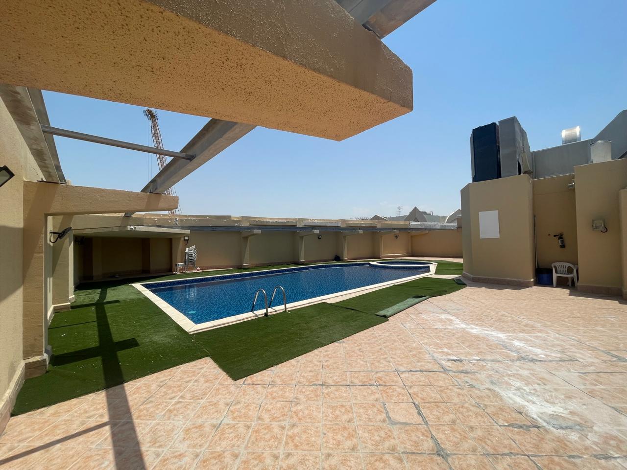 Free air conditioning, free gym and swimming pool, master maid’s room, four bathrooms, built-in wardrobes, and a prime service and leisure location.