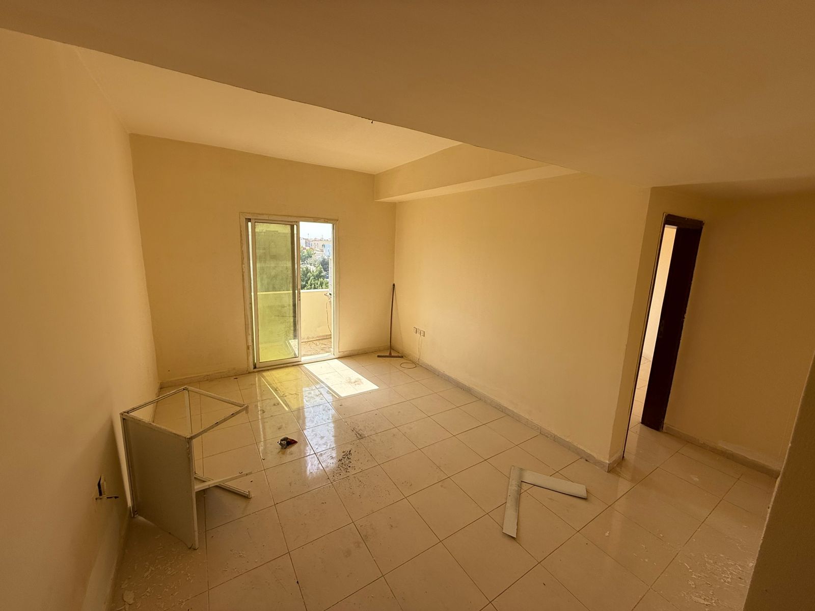 Beautiful apartments at the lowest prices - spacious one-bedroom apartment with two balconies - exclusively for families - prime location