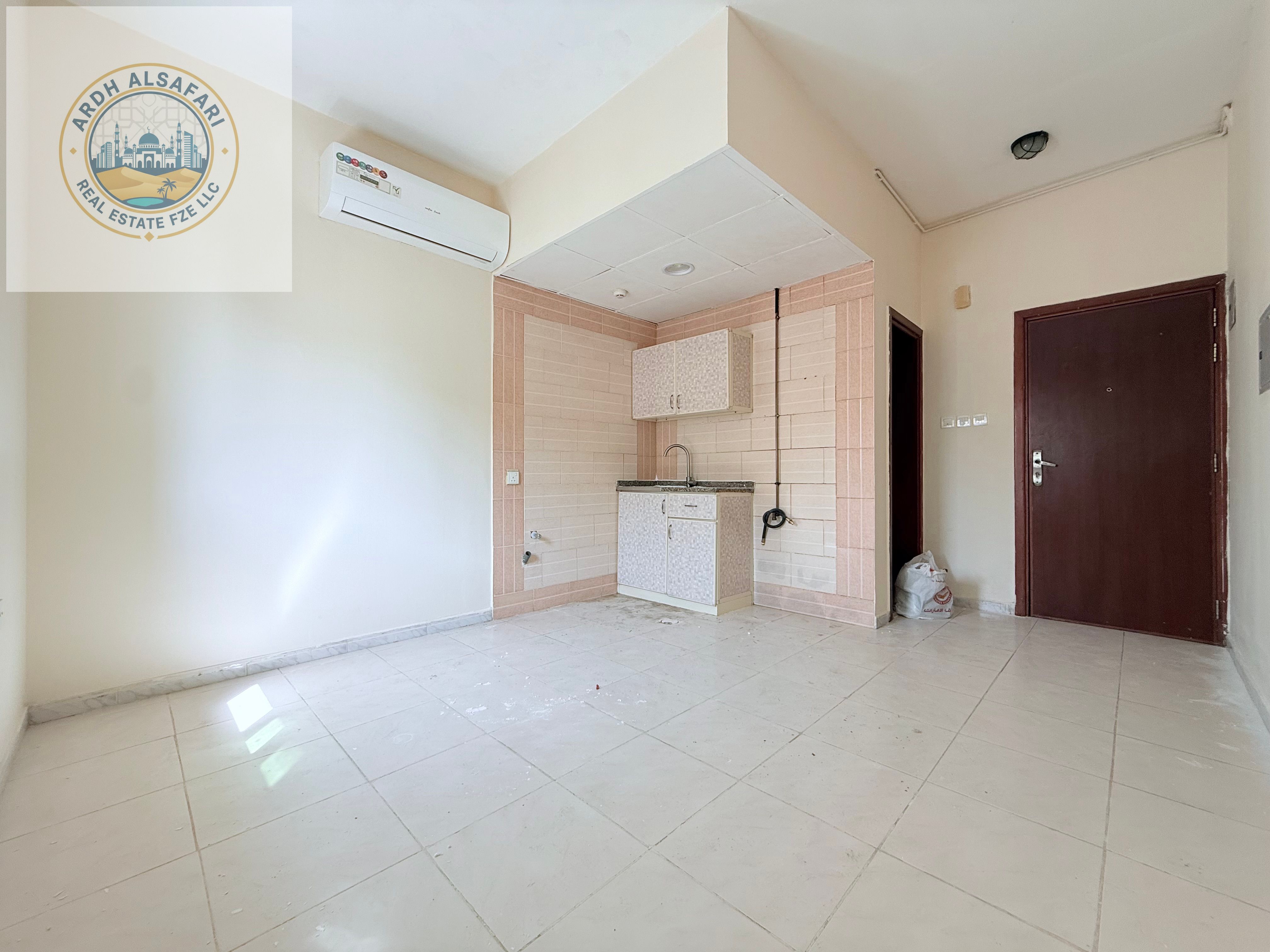 SPACIOUS STUDIO // NO CASH DEPOSIT// NEAR AMBESSDOR SCHOOL , SAFARI MALL // CHEAPEST PRICE // FAMILY BUILDING // EASY ACCESS TO DUBAI. COME AND VISIT