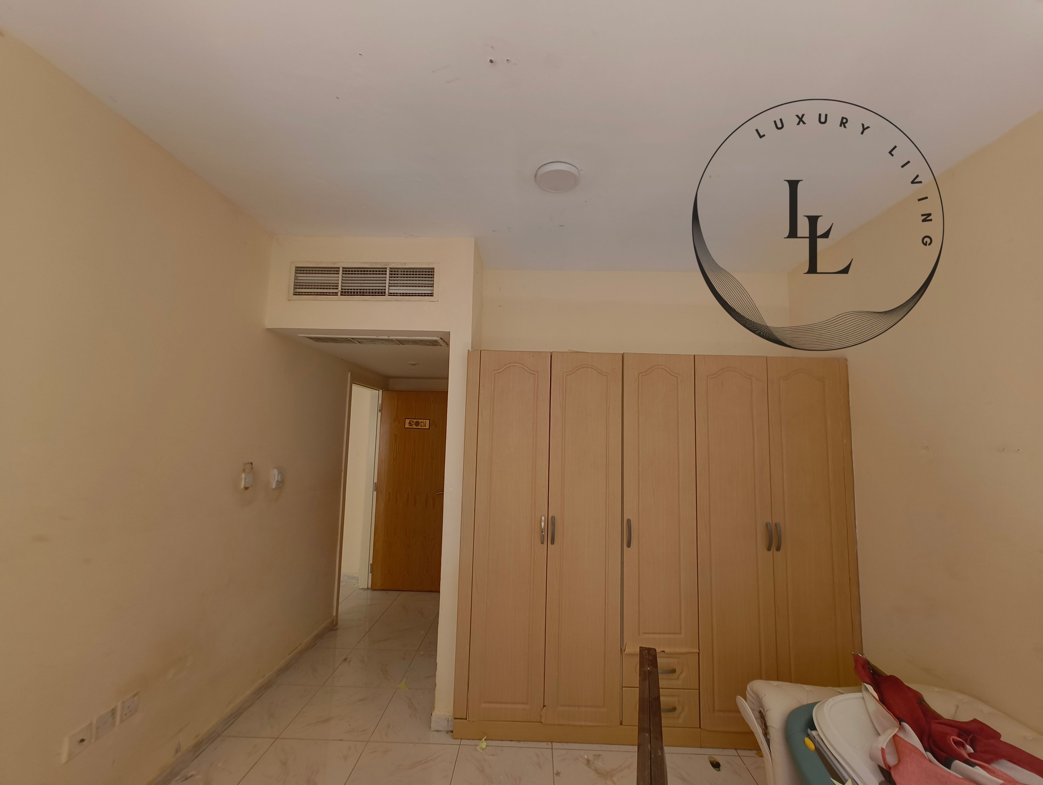 Good and affordable 1bhk available in 33k family building.
