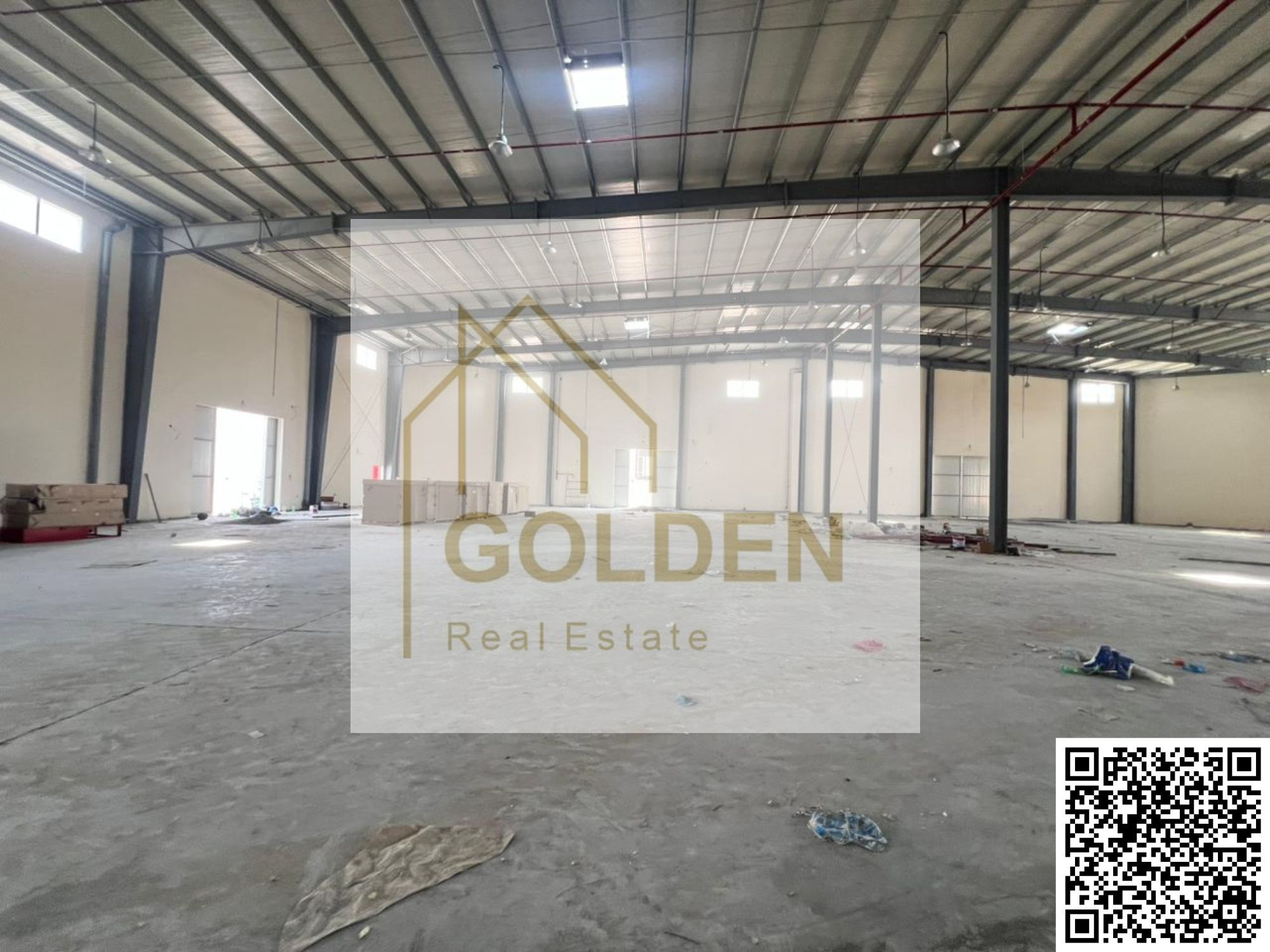 20,740 sq. ft of storage space with direct main-road frontage, ensuring efficient loading, unloading, and smooth operations.