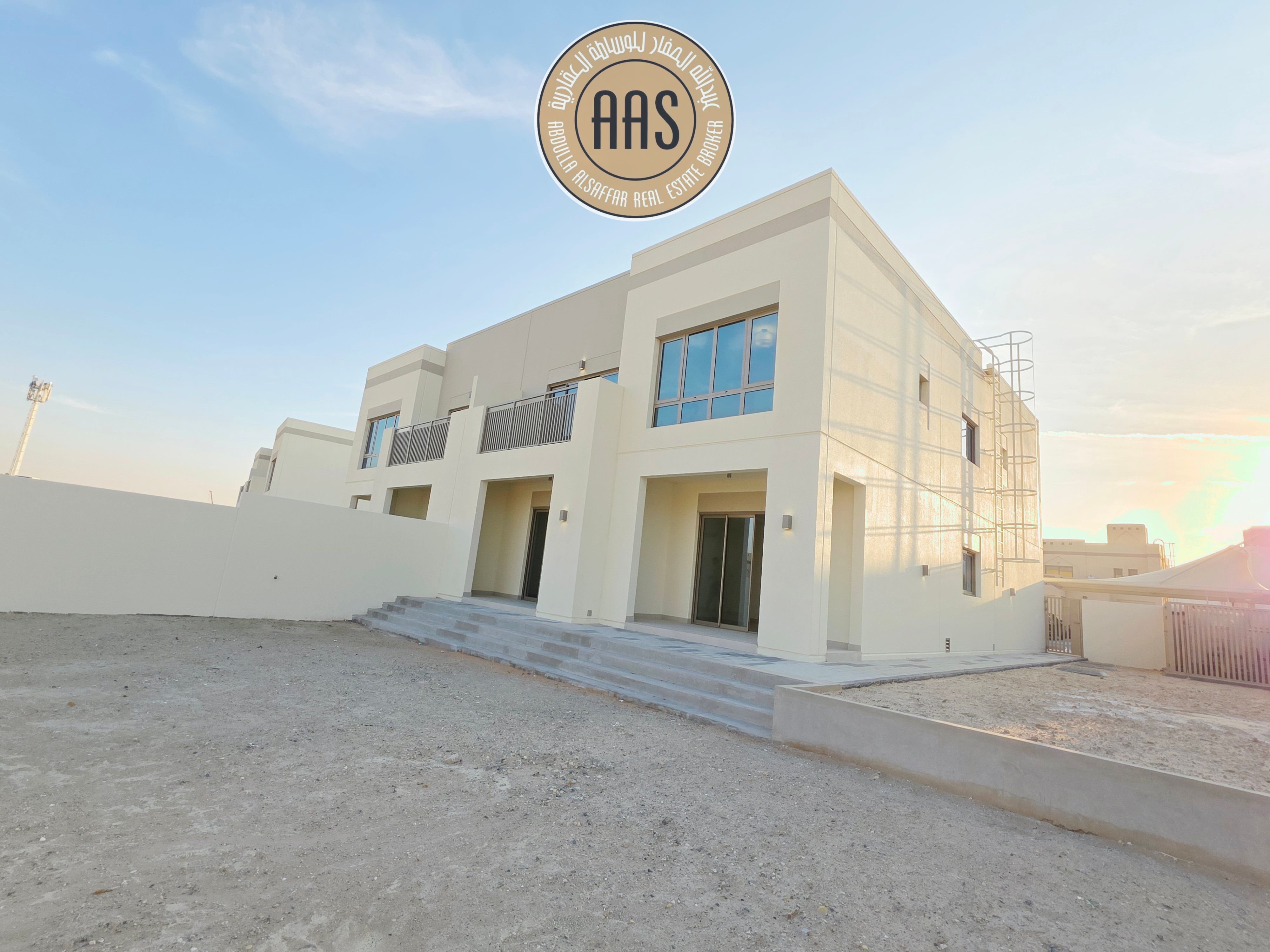 Brand New// Luxurious// 4bhk Villa//Maidroom// Hot Location