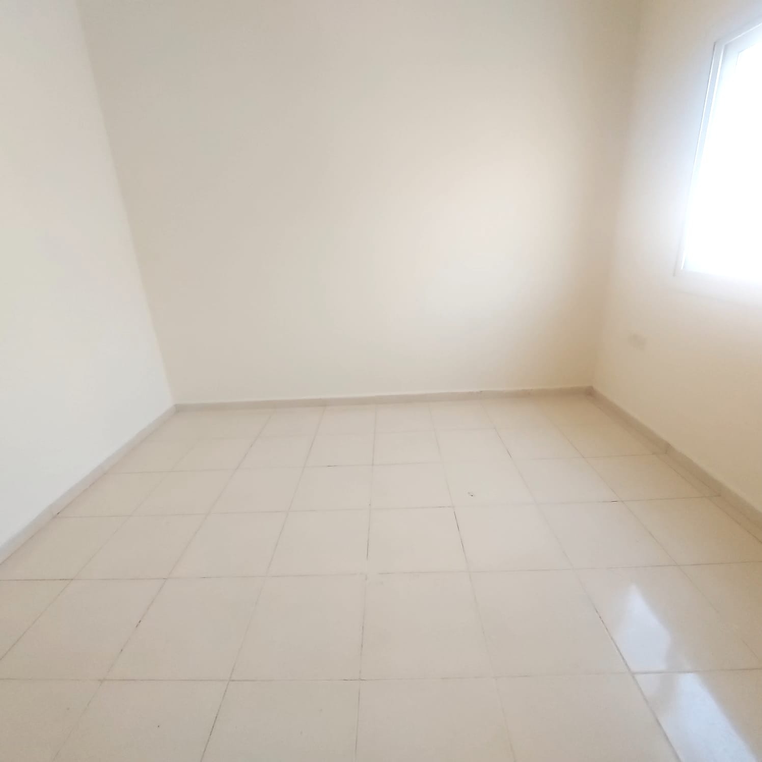 Lavish 1bhk fully family Building Near samma al khar restaurant