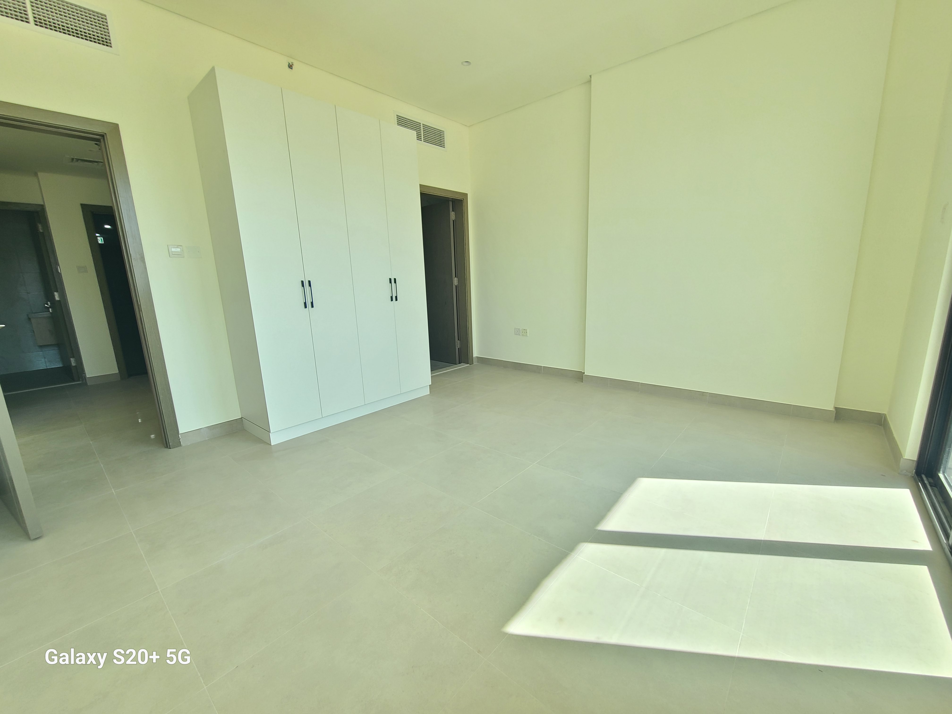 No deposit/ 12 cheque payment good size 1bhk with big balcony aljada area sharjah