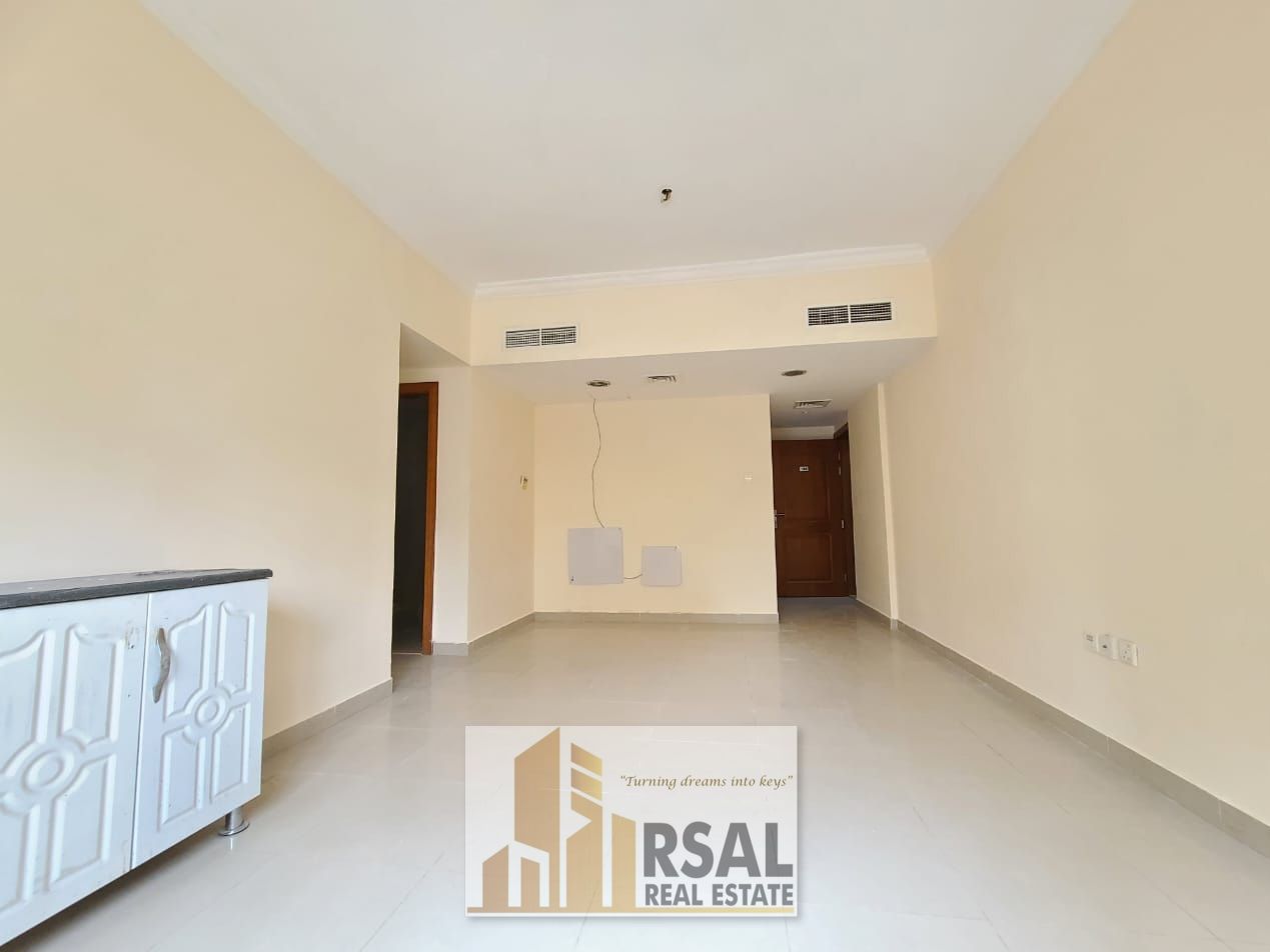 Specious 2BHK With 2Bathroom/Family Building/Near Muwahila Bus Station
