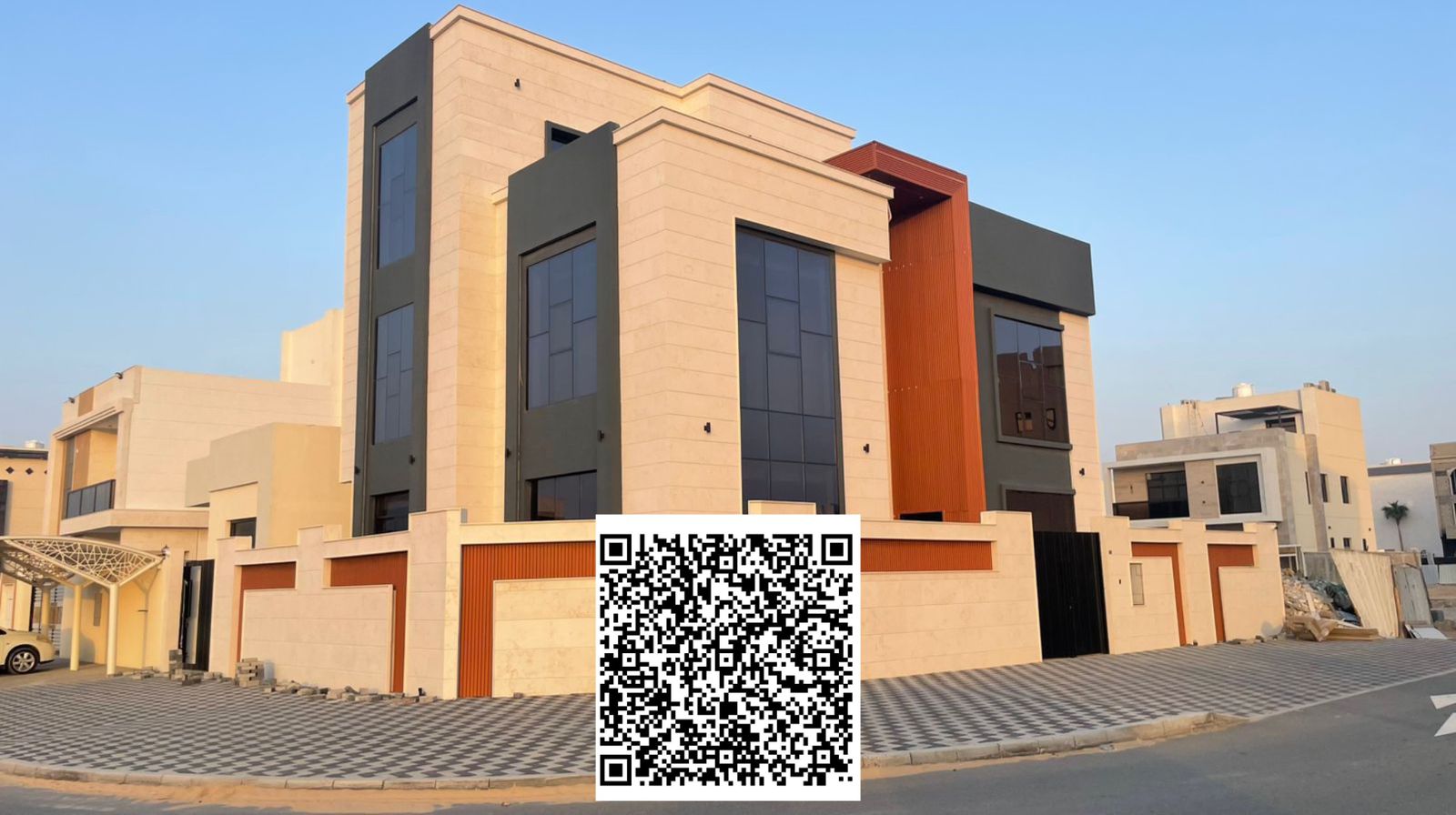 Luxury Villa for Sale | Seven Spacious Bedrooms | Eight Bathrooms | Elegant Design