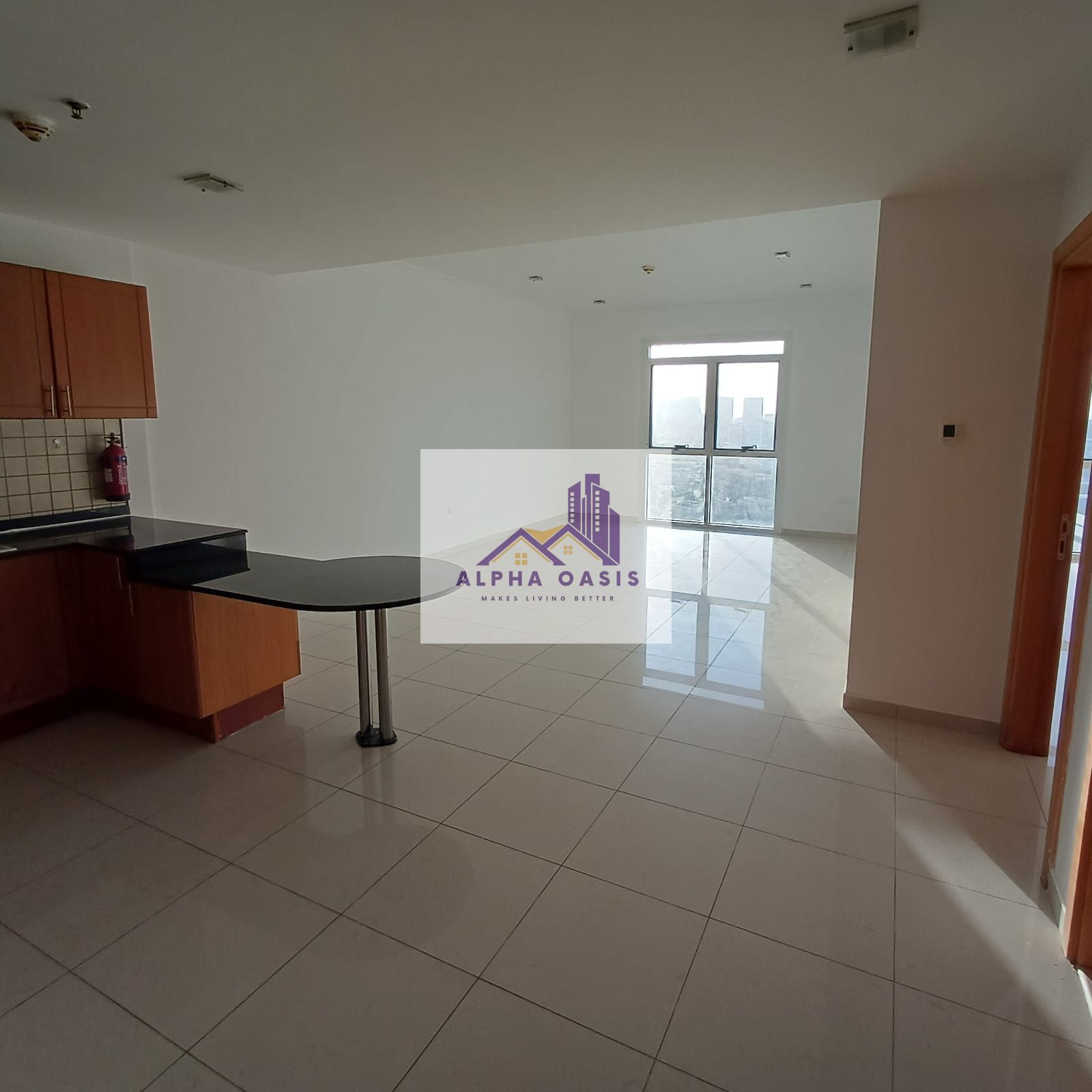 Chiller Free, Prime location, High Floor,