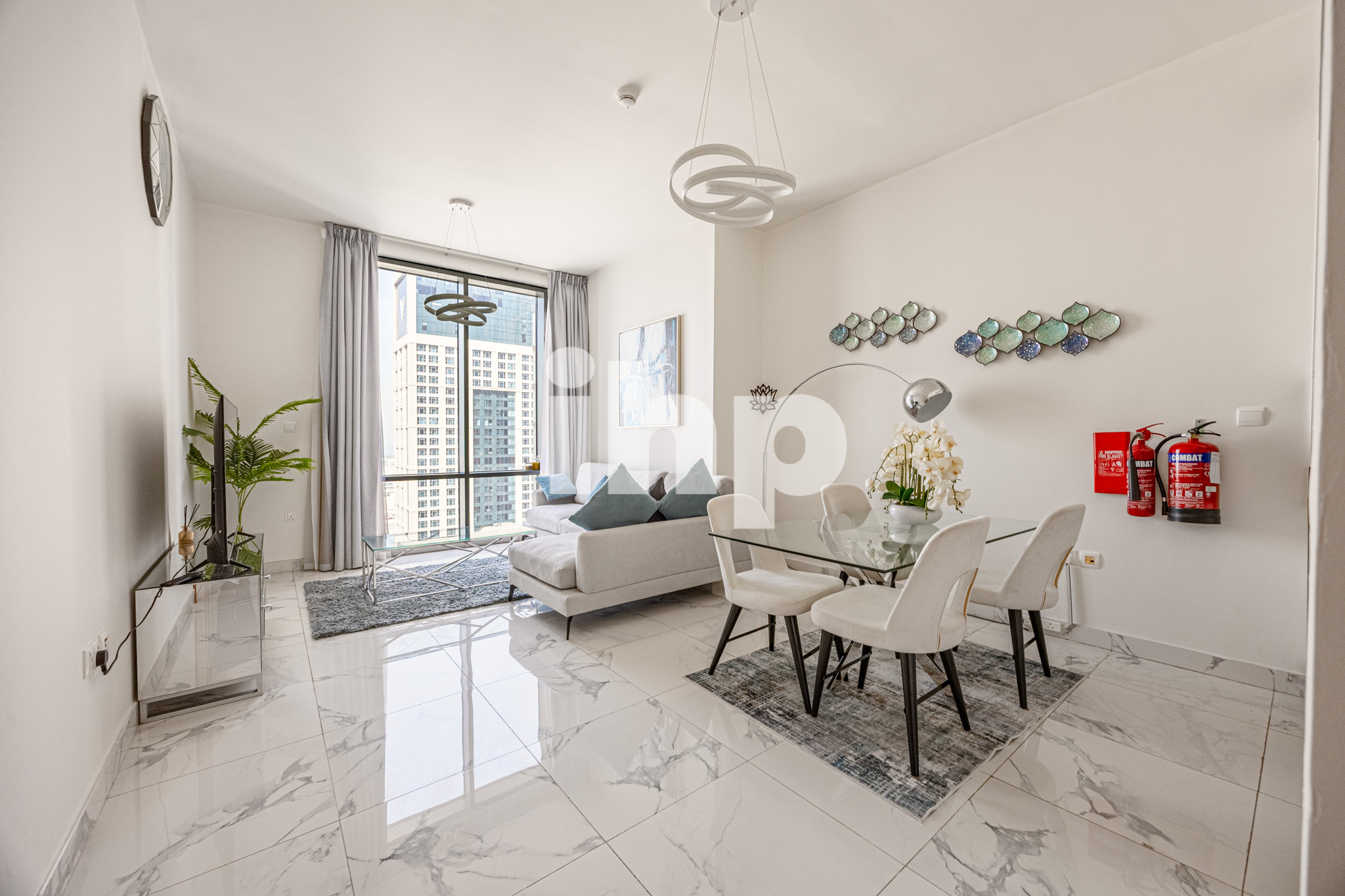 Cosy Home| Luxury Living | Canal View Best Price
