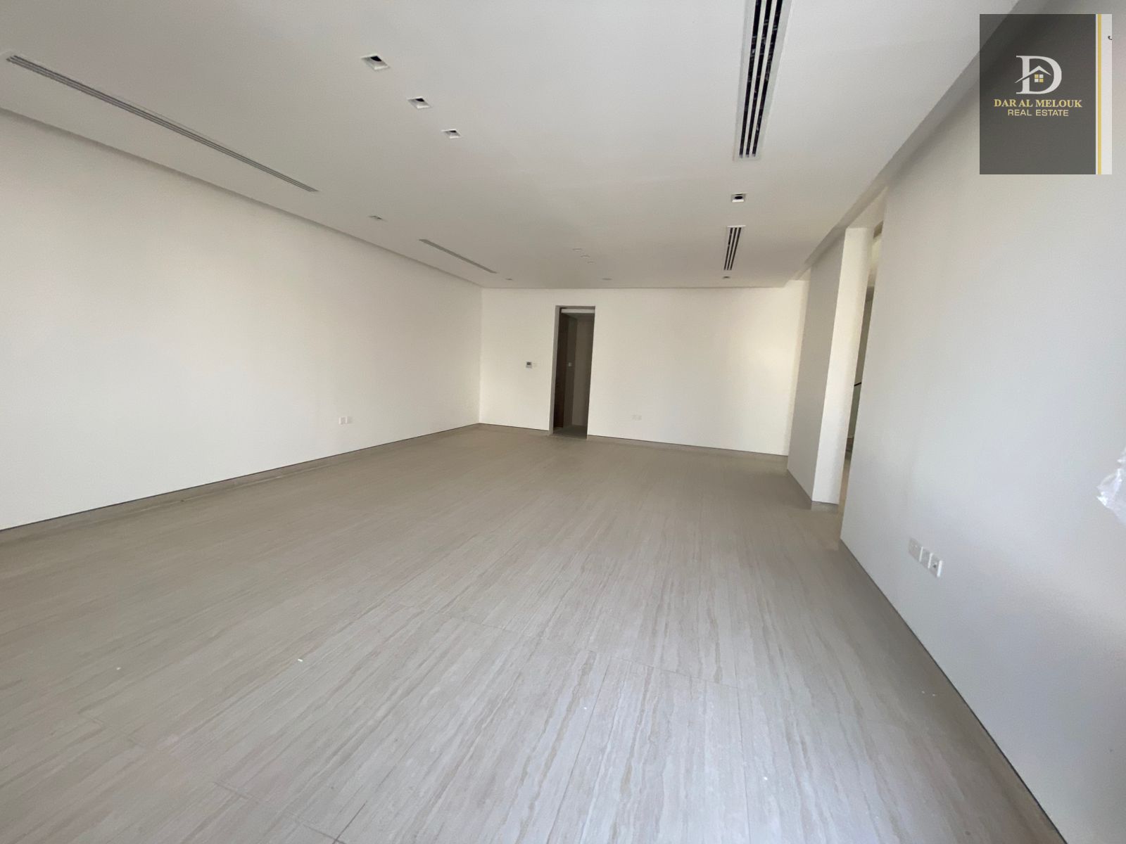 For Sale in Sharjah Residential Villa in Al Hooshi Area Land Area: 5200 sq ft Corner plot on a street and alley Directly opposite the Cooperative