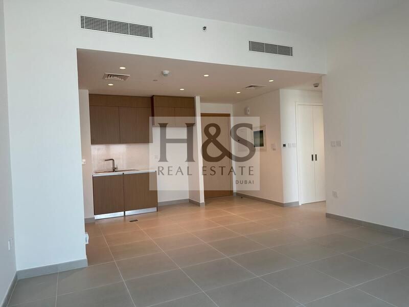 Spacious | Vacant | Corner Unit