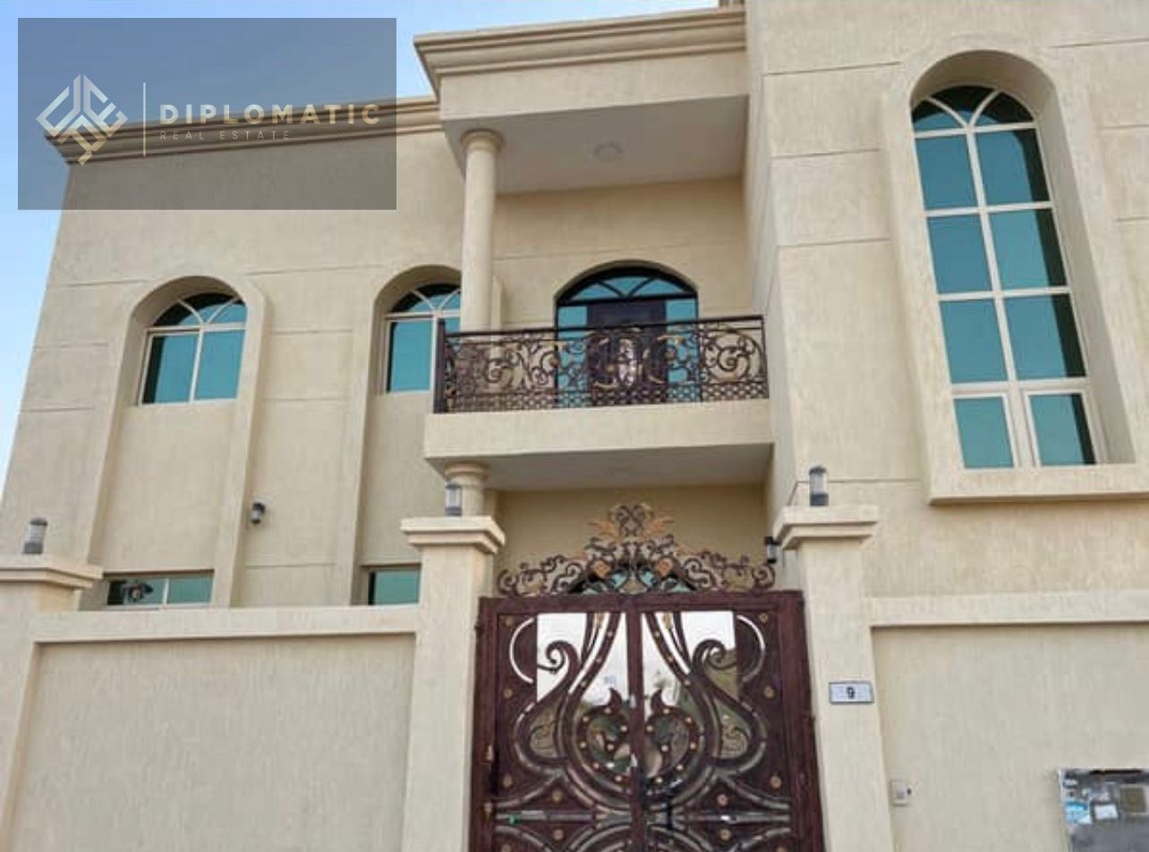 Spacious 9BR Villa | Prime Khuzam Location