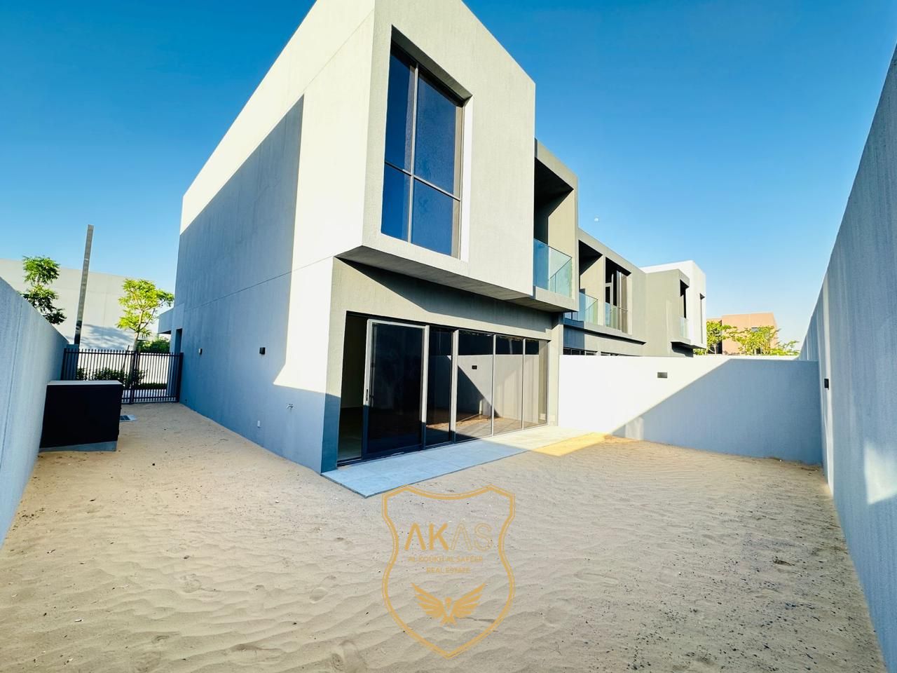 NO DEPOSIT/LUXURIOUS/BRAND NEW 3BHK/READY TO MOVE