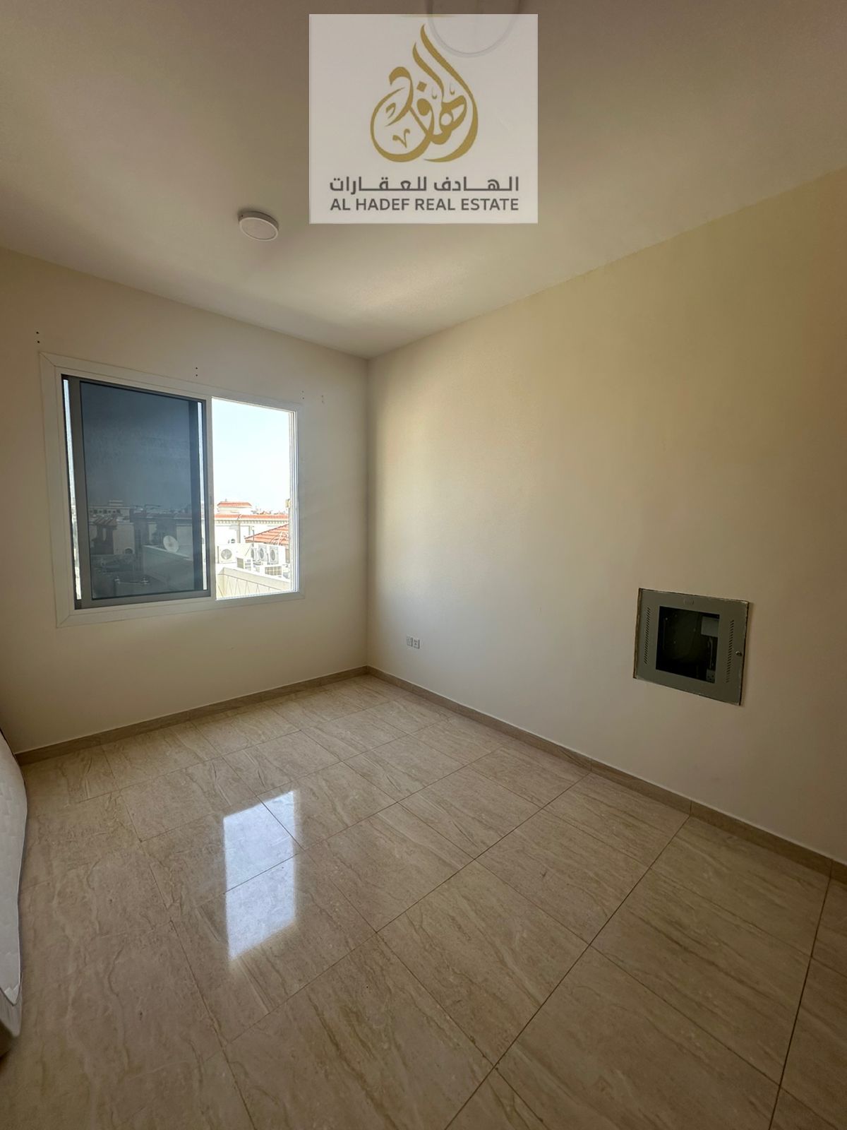 dio for annual rent located in Al-Rawda area on Sheikh Ammar Main Street, a prime and highly desirable location. The studio is a second occupancy unit