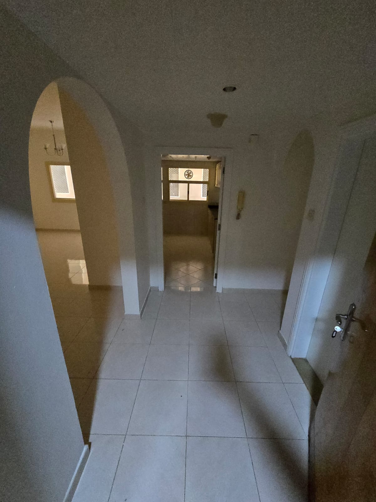 Two bedrooms and a living room, 2 bathrooms, spacious area, central air conditioning