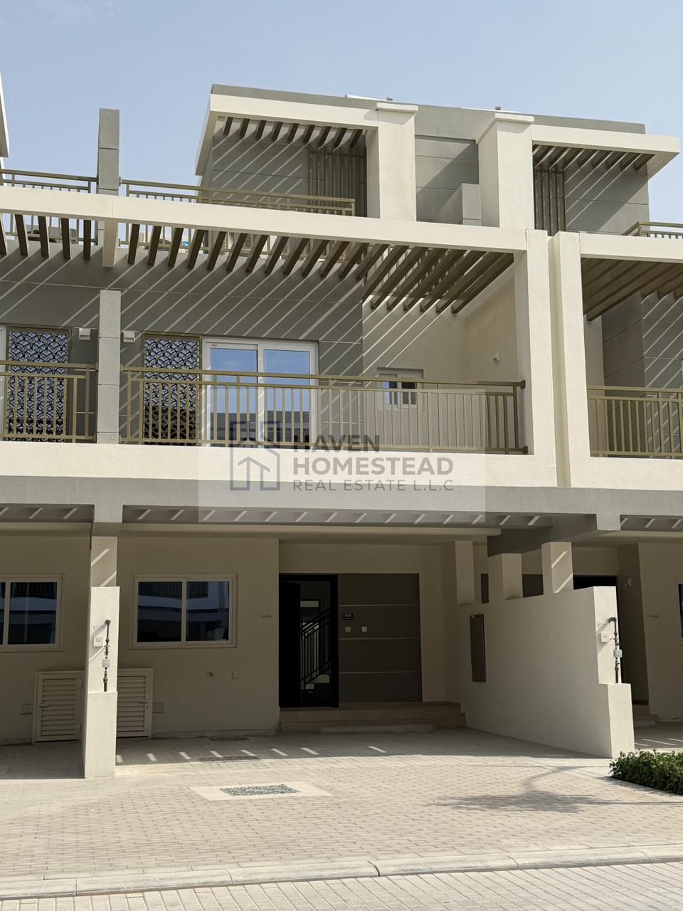 BRAND NEW | HUGE TERRACE | COMMUNITY