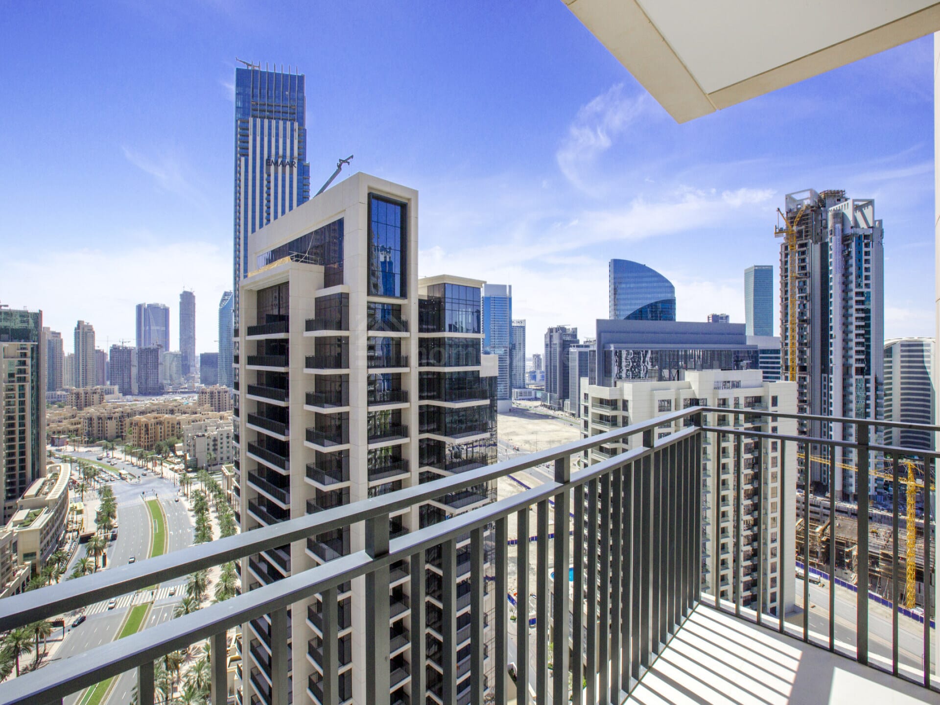 Modern 3BR | Open Living | Prime Boulevard Address