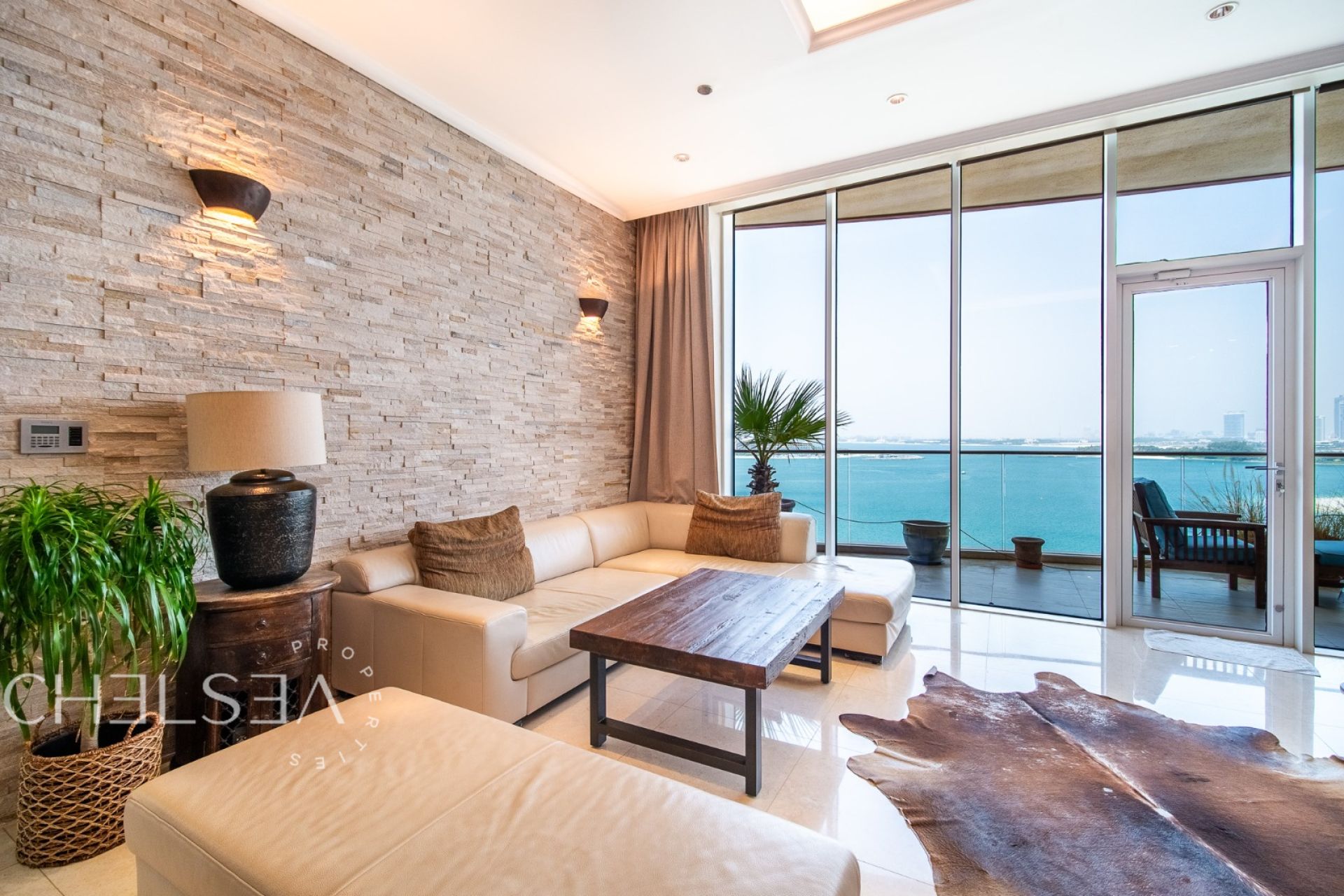 SEA-FACING | PREMIUM | BIG LAYOUT