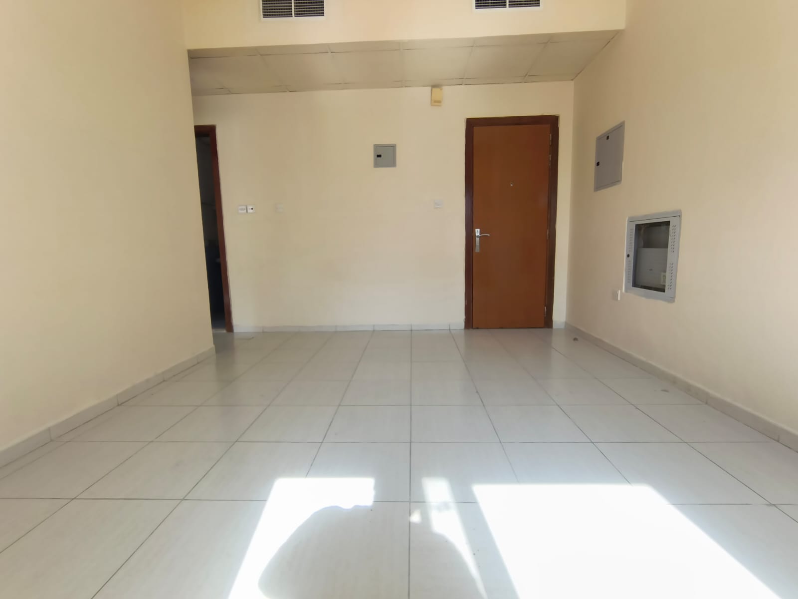 Close To Muweliah Park//Ready To Move//1Bhk For Family?