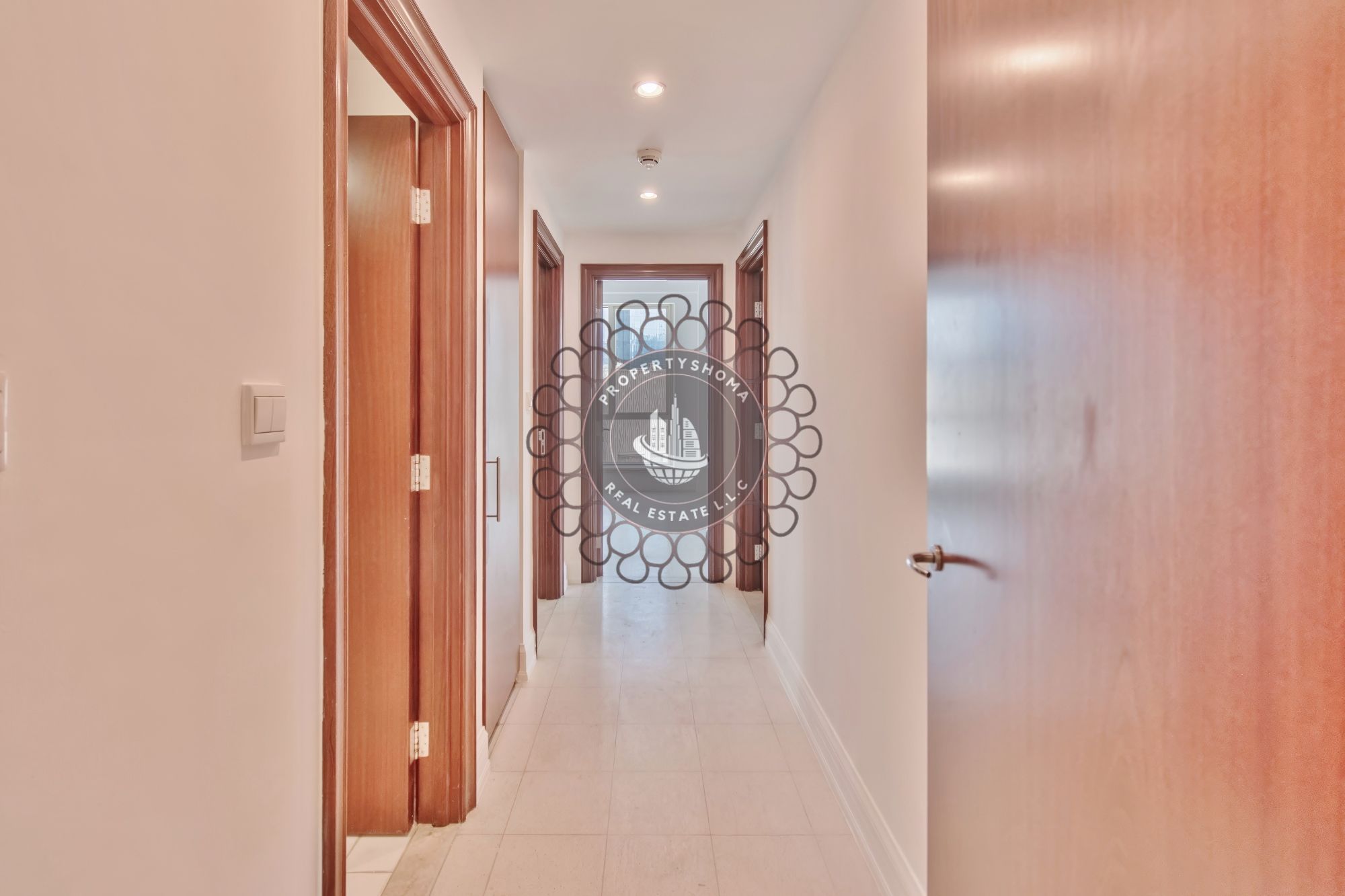 Renovated | Great Layout | Marina View | Ready To Move