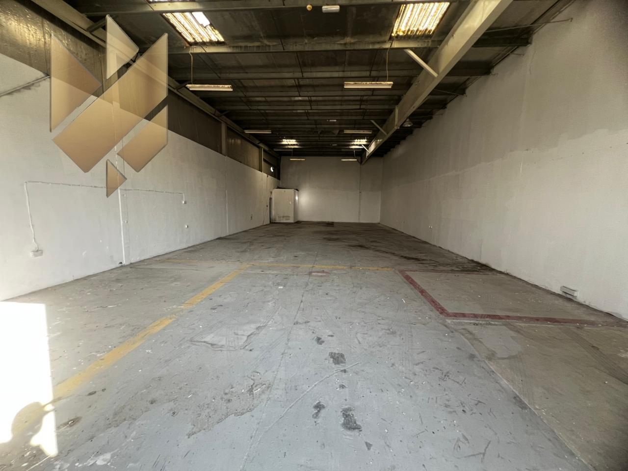 Warehouse 3,000 sq ft | Bathroom | Electricity | Prime location | Suitable for multiple commercial and storage activities