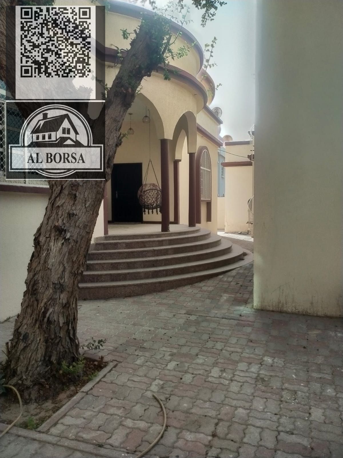 Villa for rent in Al Rawda, Ajman. 4 bedrooms, majlis, living room, 4 bathrooms and parking. 90,000 AED annually.