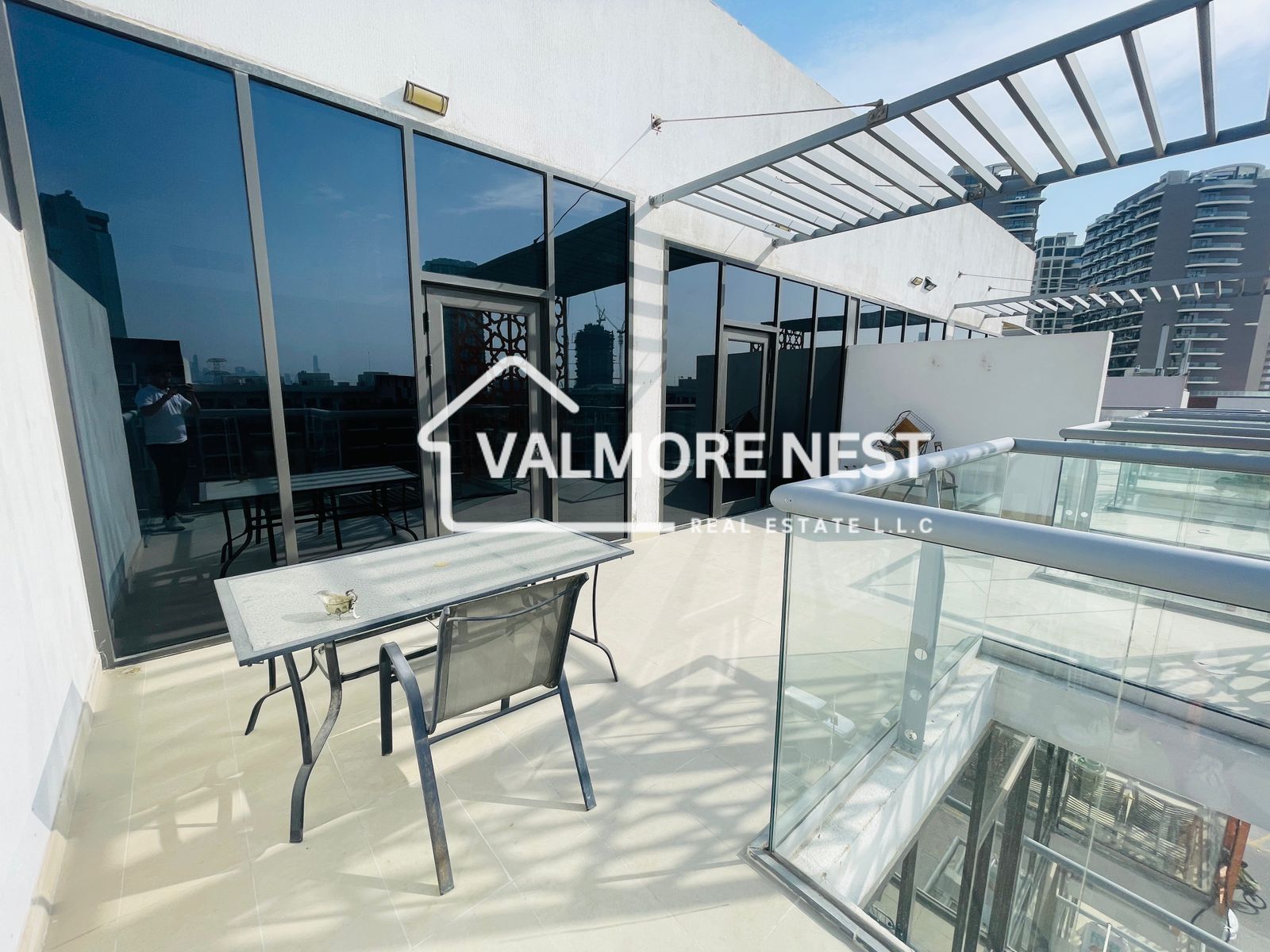 Spacious unit I With spacious balcony I Best pick