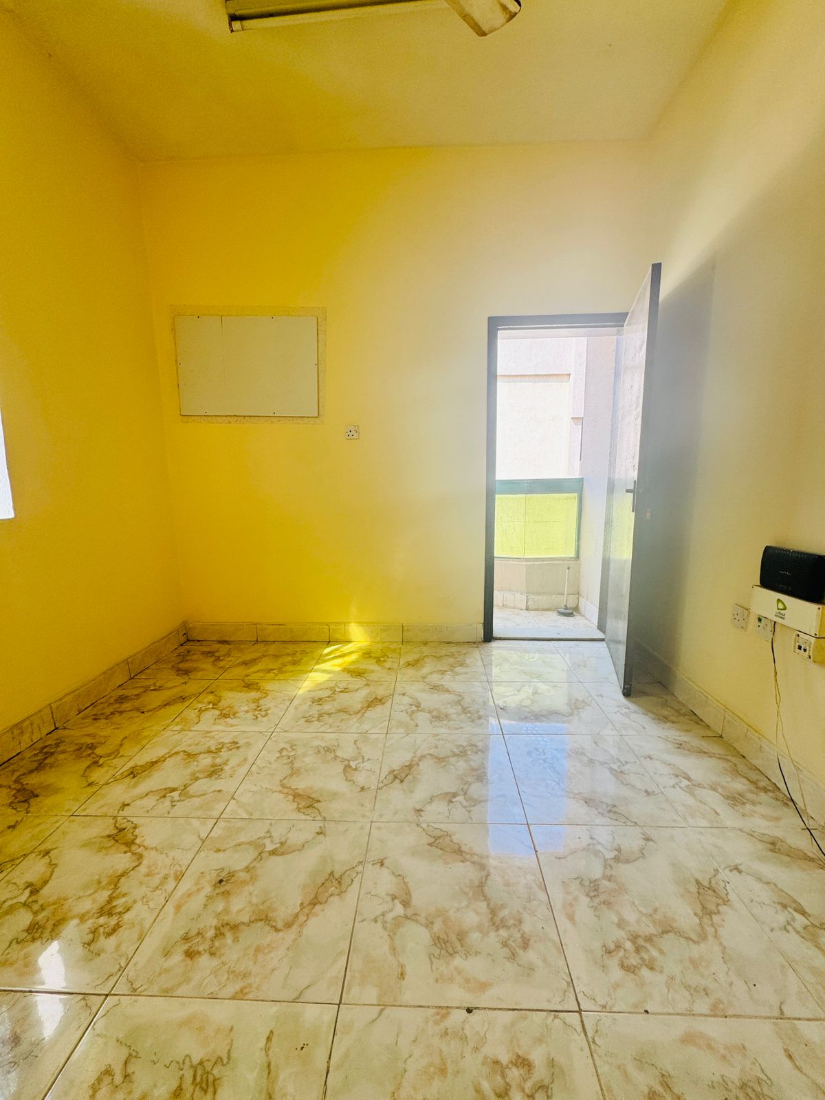One bedroom and living room for annual rent in Al Rashidiya, Ajman No air conditioning and no elevator 23,000 AED in 6 installments Located in Al Rash