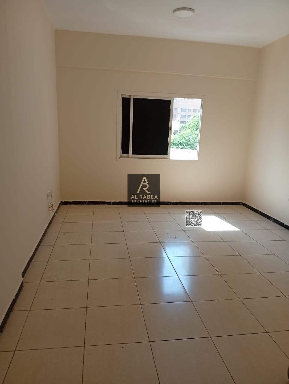 Great price - close to all services - built-in wardrobes