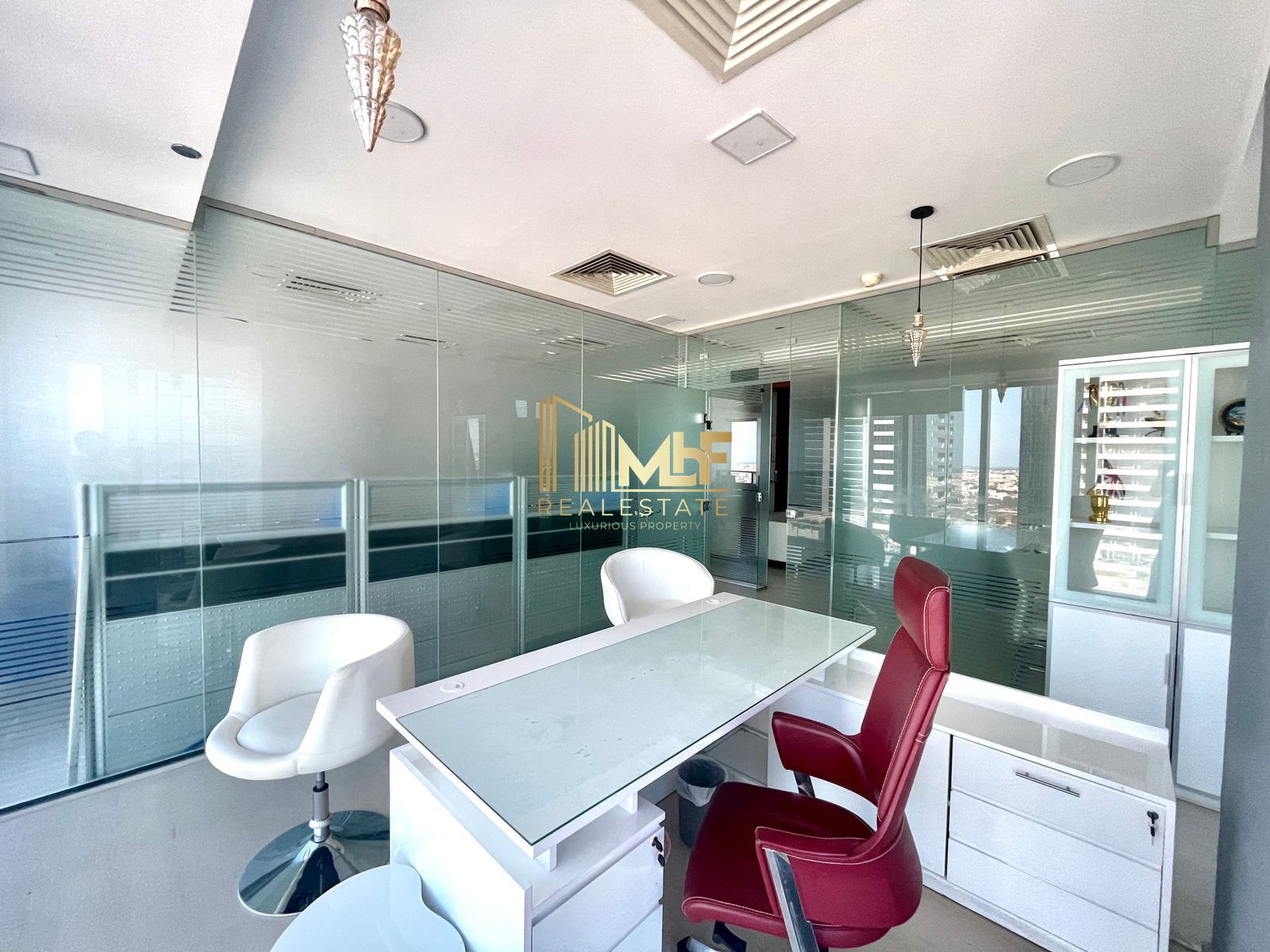 Vacant | Fully Fitted | Near the Metro