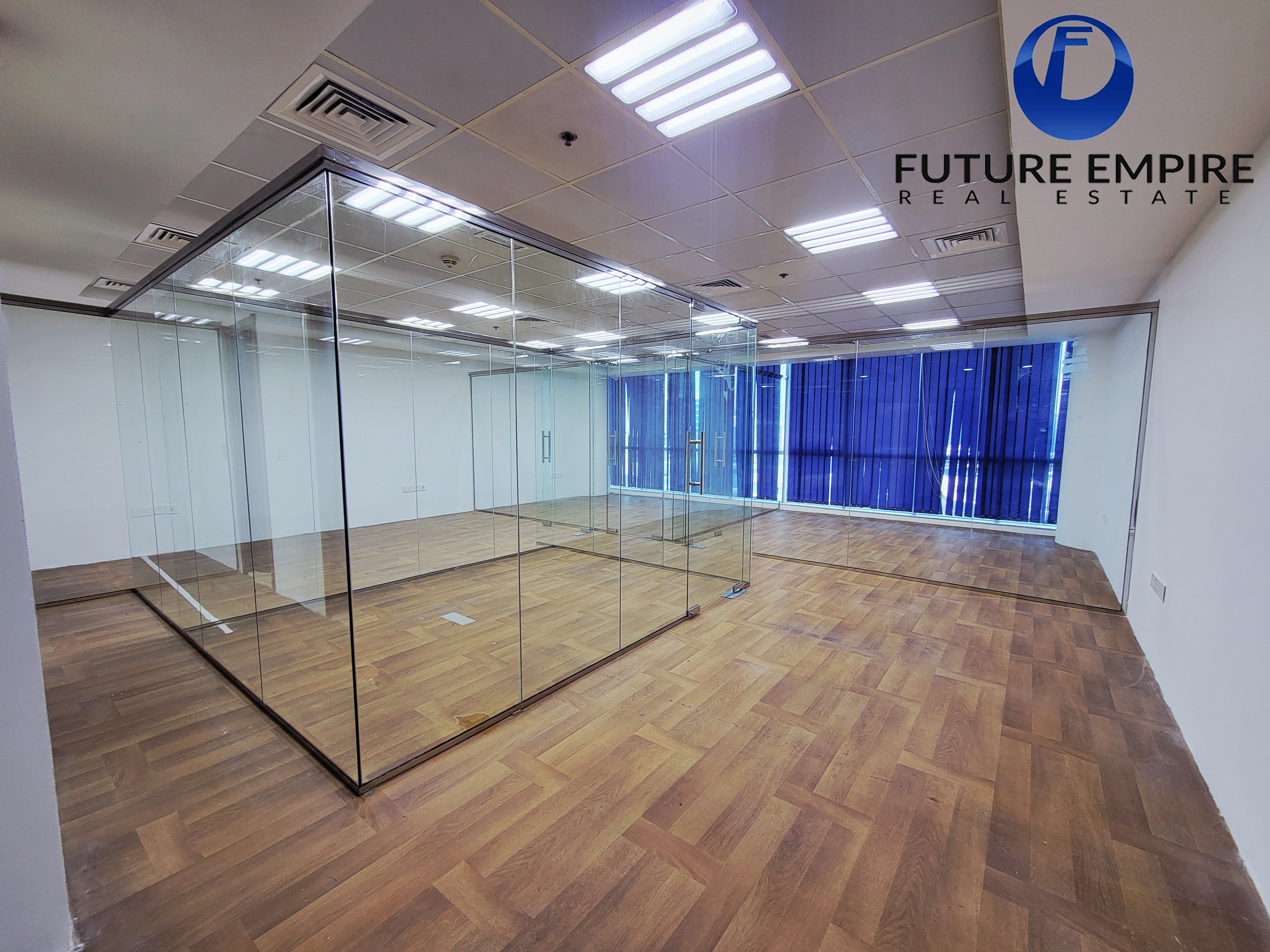 Beautiful Sami Fitted Office % Near To Metro