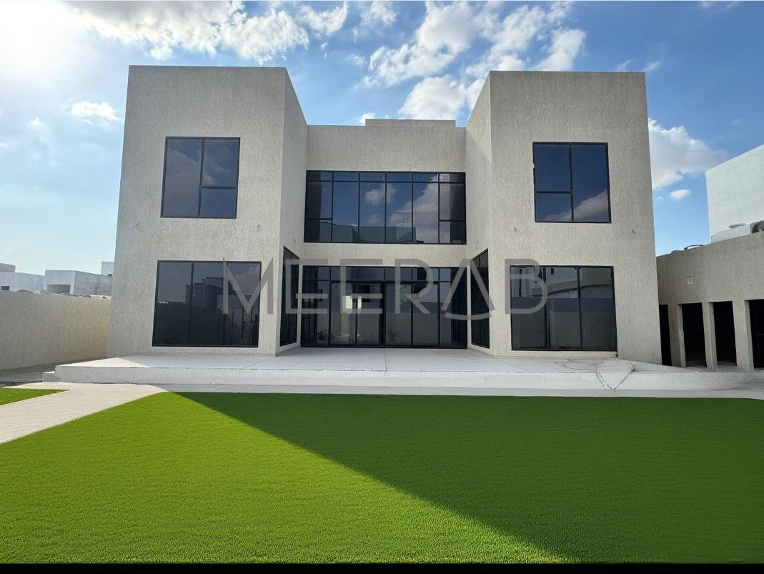 | IMPRESSIVE VILLA | ELEGANT FINISHES | SPACIOUS |