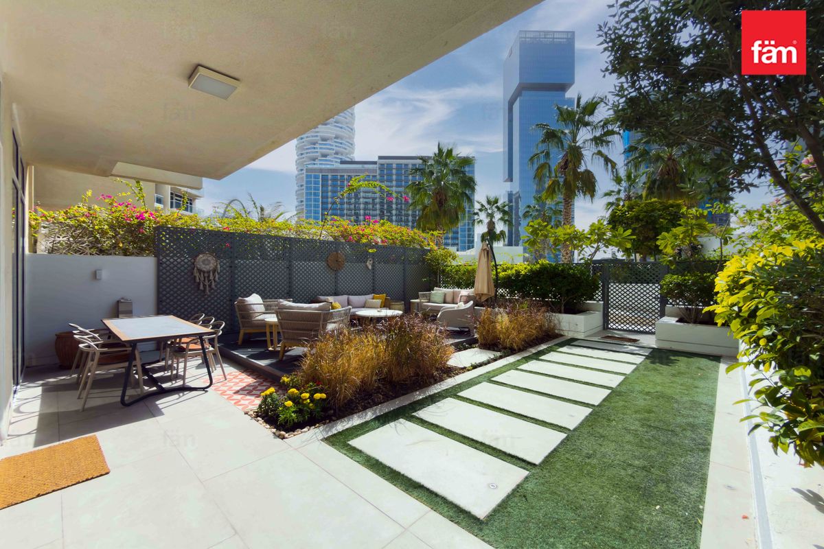 Garden Hideaway | Fully Furnished | Prime Location