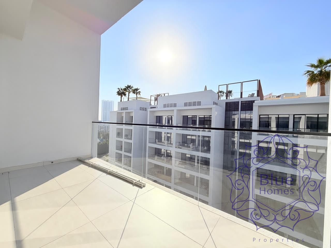 CLOSE TO MIRACLE GARDENS SPACIOUS STUDIO WITH MODERN AMENITIES