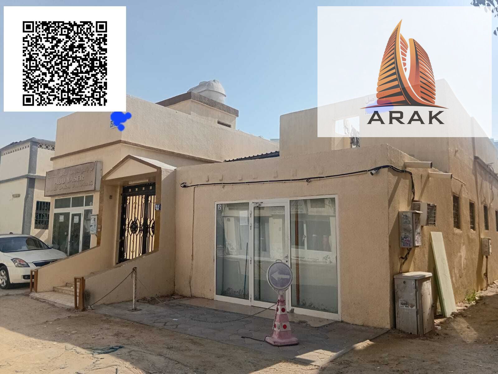A great opportunity to own an Arabic-style house in a prime location in Al Rashidiya 3. The property is located on a street and alley, providing easy