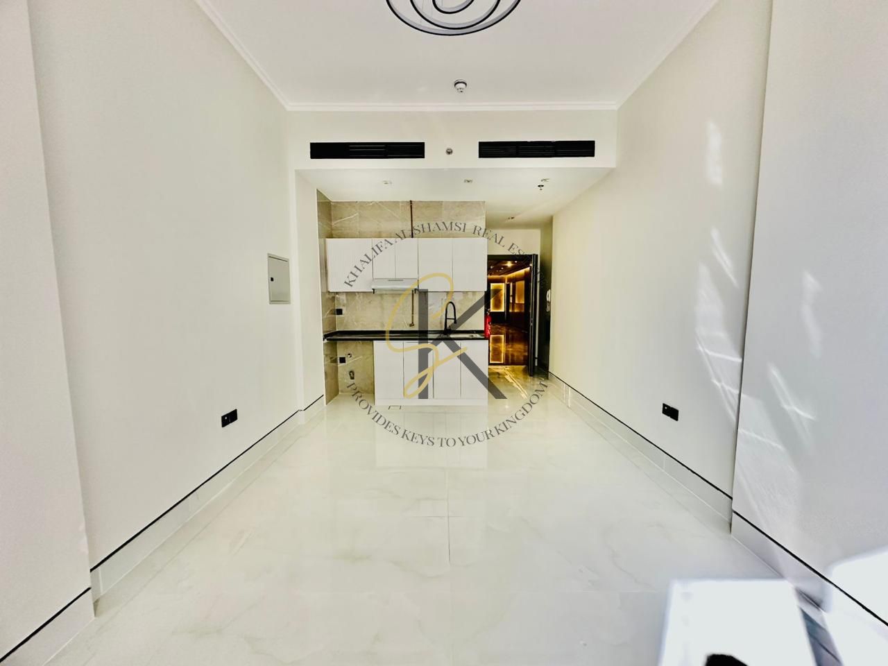 Luxury fully separate kitchen studio room near to alzahiya city center big one studio walking distance from building to zahiya 4 minutes away