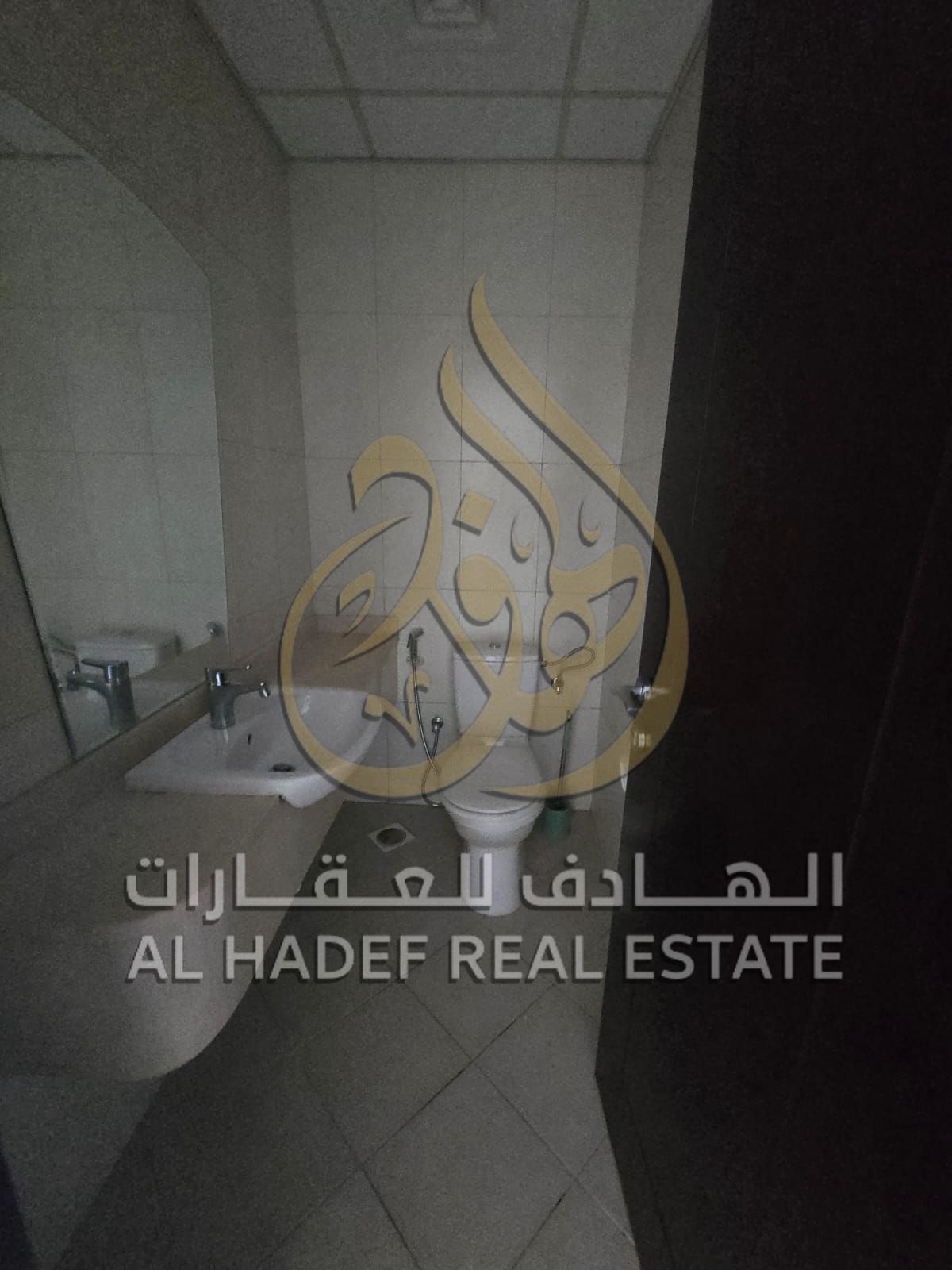 For rent in Sharjah, Al Khan area: 2 master bedrooms with 3 bathrooms, open view, payment in 4 checks, free parking, and free gym. Insurance 5% cash.