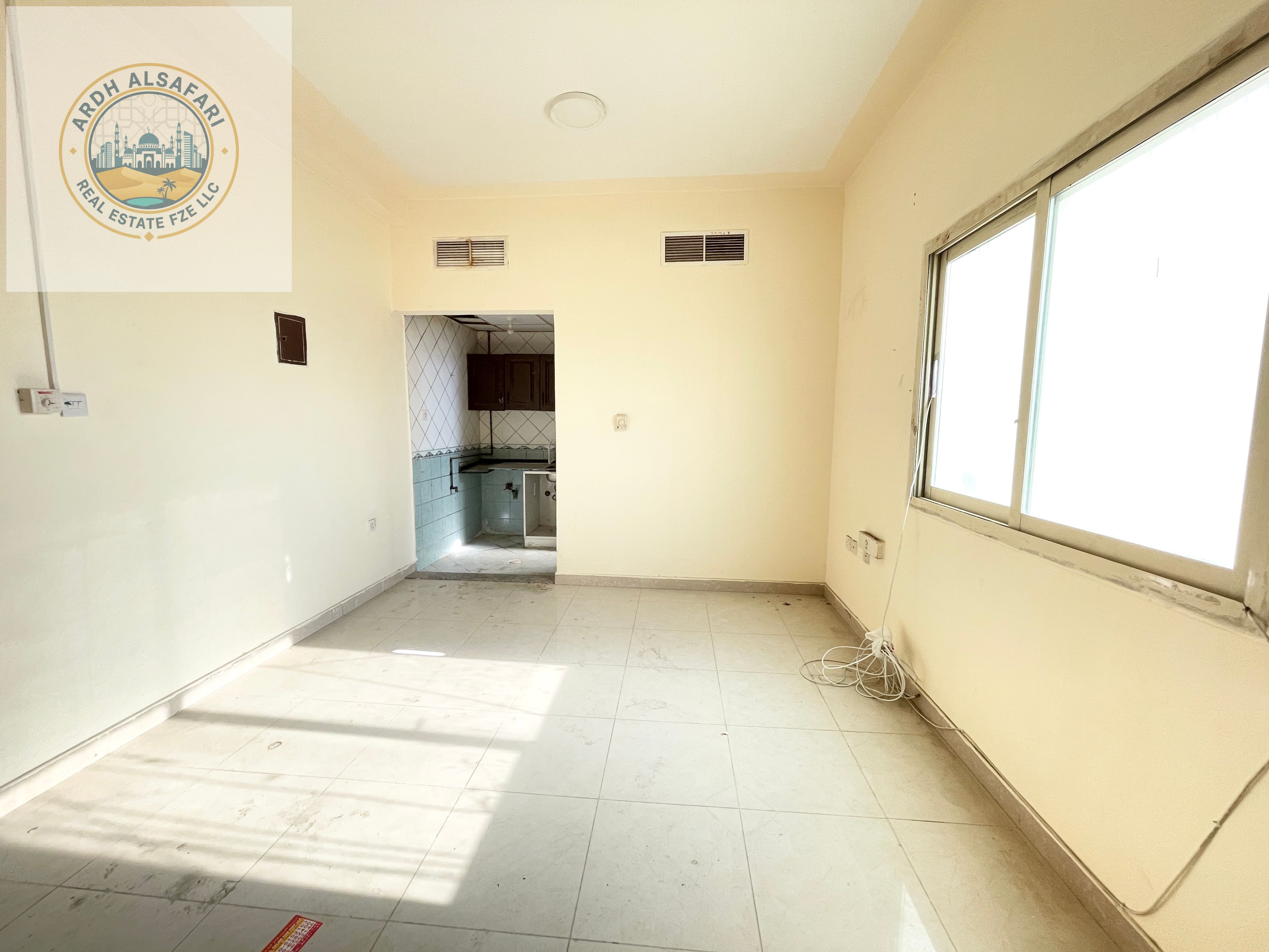 Central Ac-Separate Kitchen Studio Close To Bus Stop