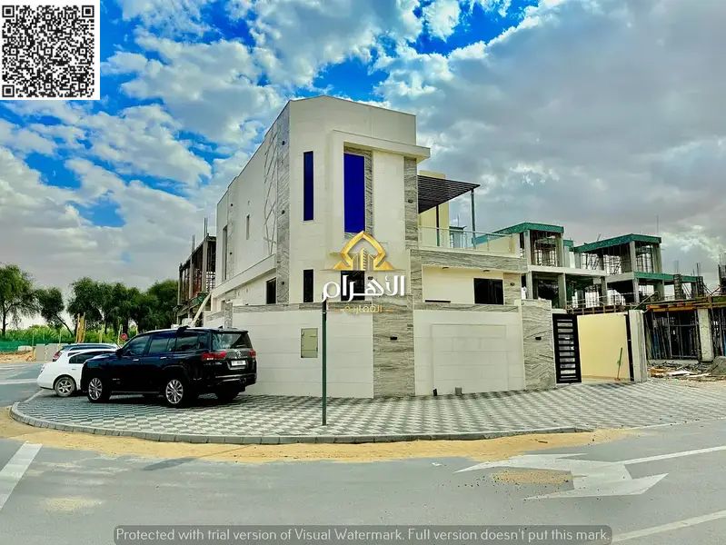Own a corner villa with a down payment of only 10% - G+2 - Ideal location behind services and close to the mosque -