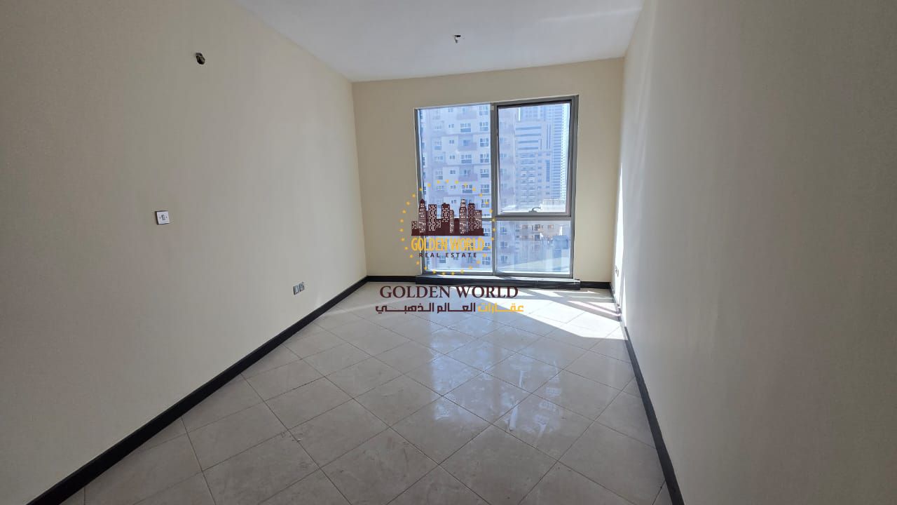 Three-bedroom apartment with balcony and parking in Al Majaz 3, all master bedrooms plus maid’s room, open sea view, spacious layout ideal for family