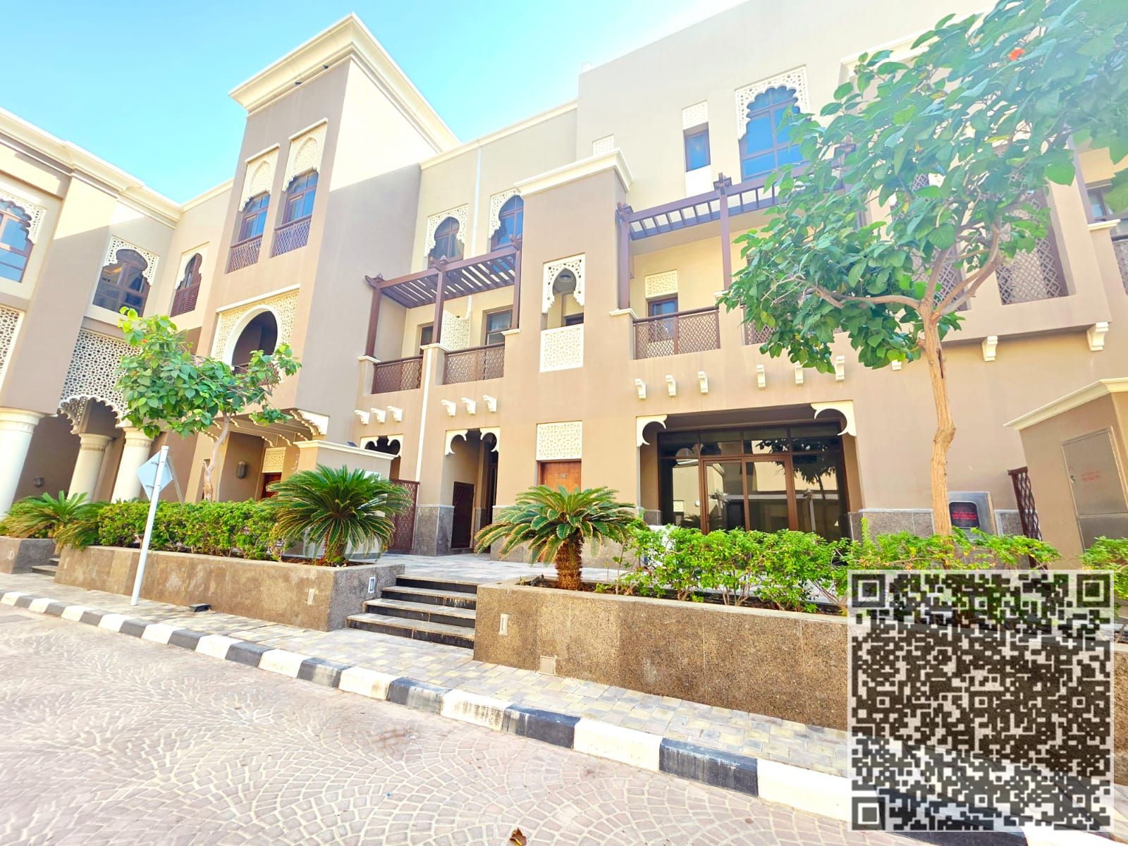SPECIOUS BEAUTIFUL 4 MASTER BEDROOMS VILLA FRONT OF THE SEE VIEW VILLA AVAILBLE FOR RENT IN AL RIFAH SHARJAH