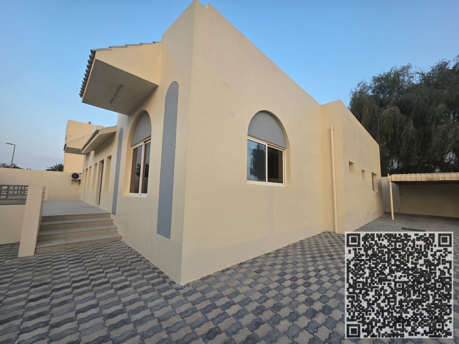 BEAUTIFUL SPECIOUS BIG AND CORNER 5 MASTER BEDROOMS VILLA AVAILABLE FOR RENT IN AL RAMLA SHARJAH