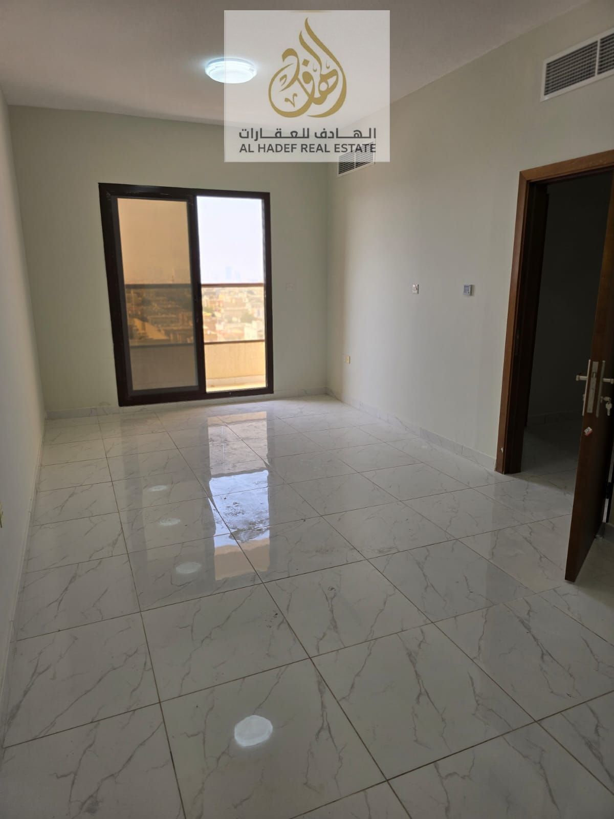Annual rent in Ajman, Al Rawda 1 area, behind Al Hamidiya Police Station. The building is for families. It has a bedroom, living room, 2 bathrooms, ba
