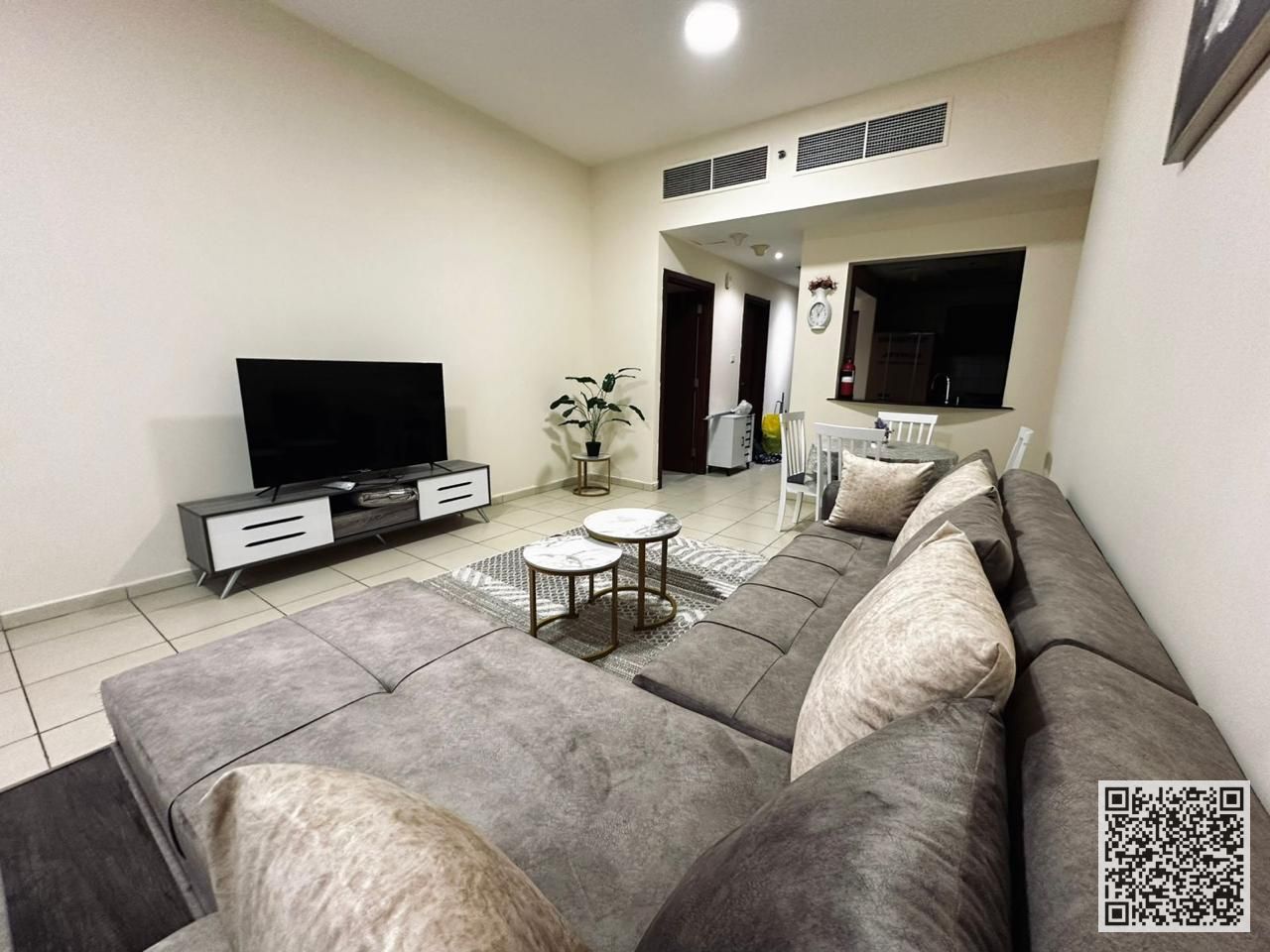 The most luxurious 1-BHK with open view balcony, fully furnished, elegant furniture and a fully equipped kitchen, including all bills and internet