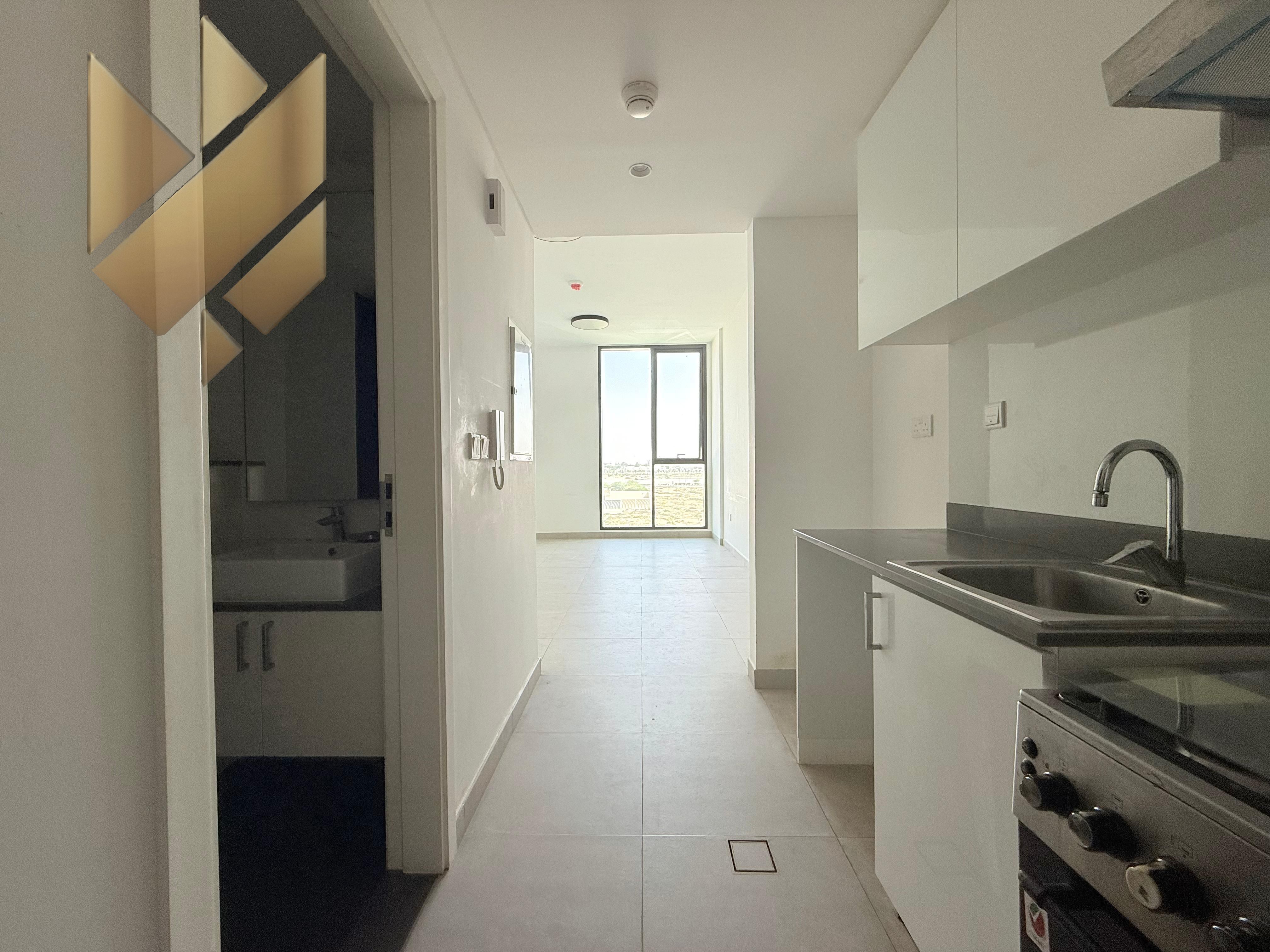 Free gym & pool | Free parking | Gardens | Walking path | View | Privacy