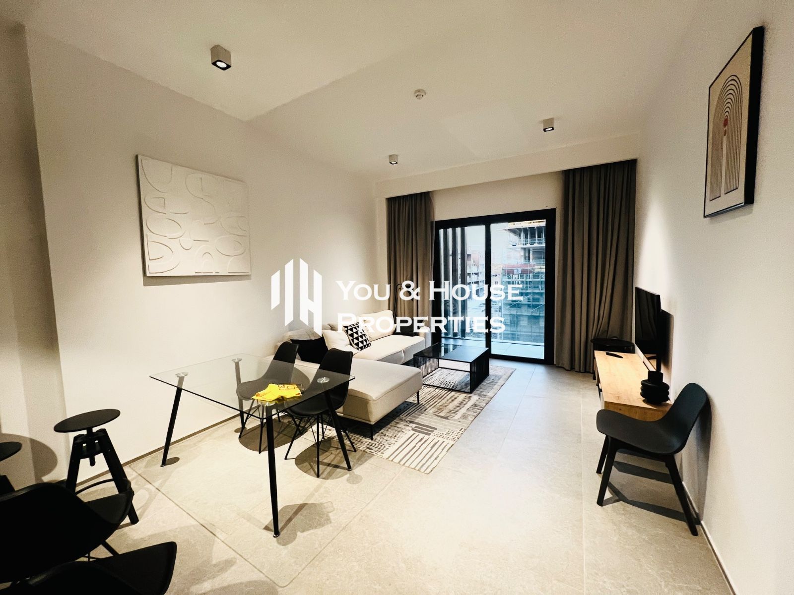 Beautiful Furnished Apartment I Elegant Touch I High End Amenities