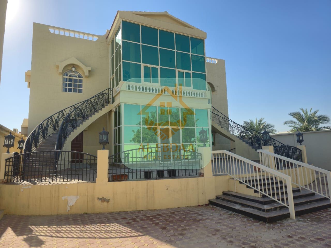 6BR + Maid - Private Pool - Premium Location - Emiratiies Ownership