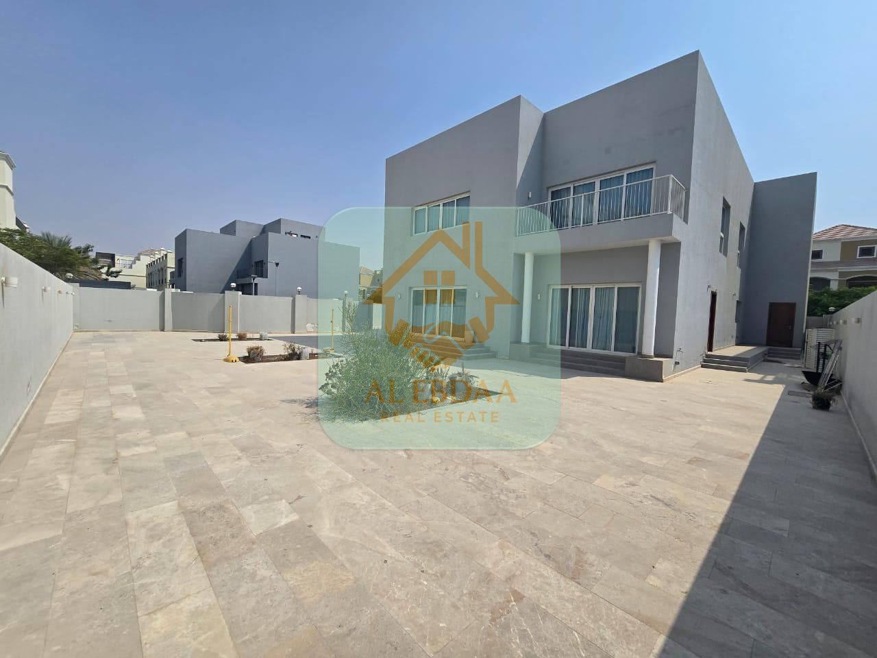 Waterfront 6 BR Villa in Al Hamra Village