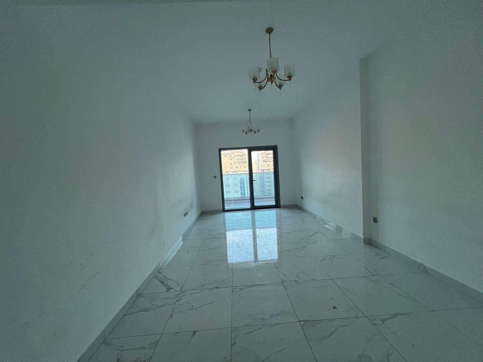 Free private parking / All rooms are master / Balcony with open view / Spacious areas / Built-in wardrobes / Family residence