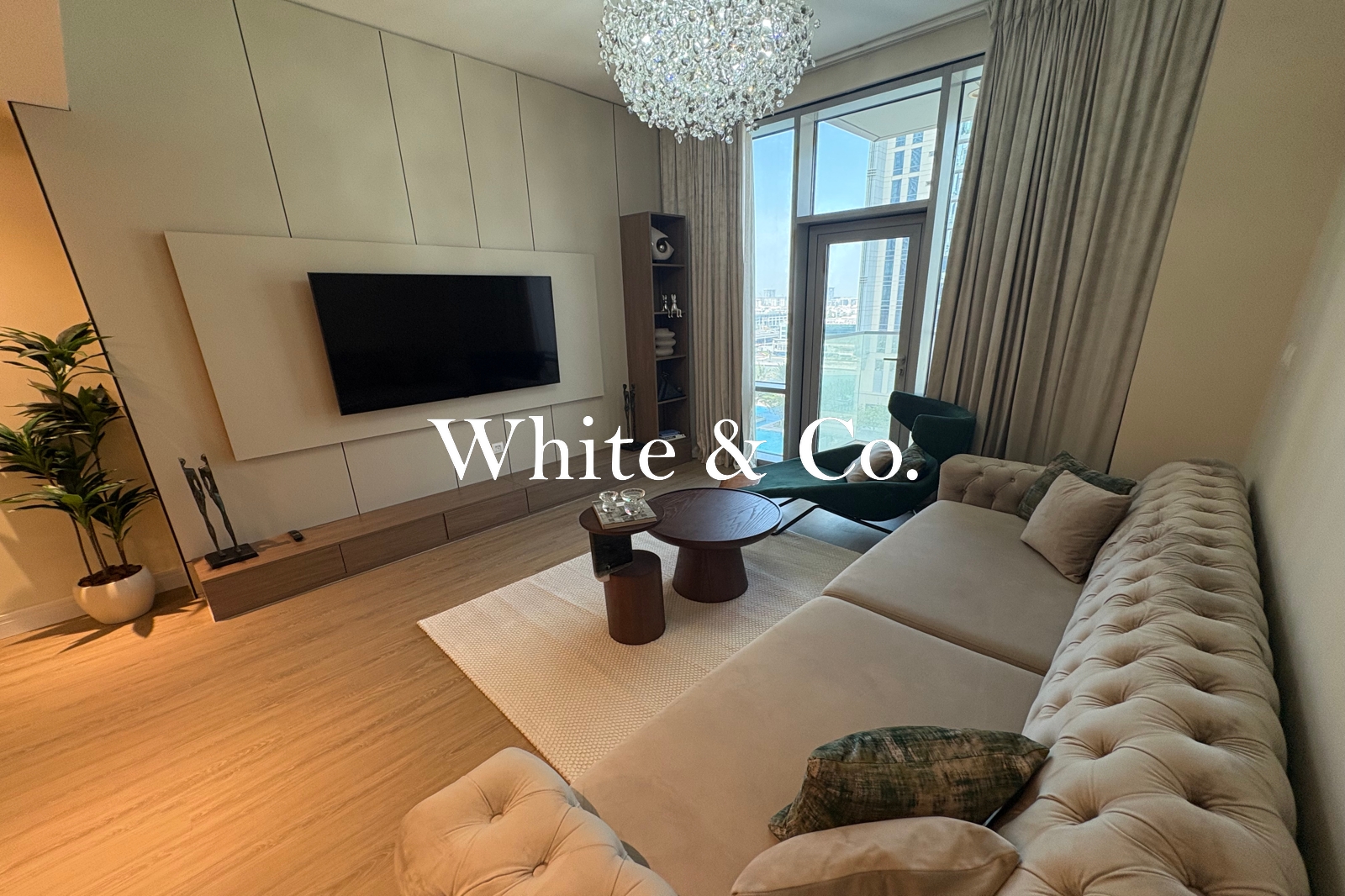 Luxury 1b | Fully Upgraded | Prime Location