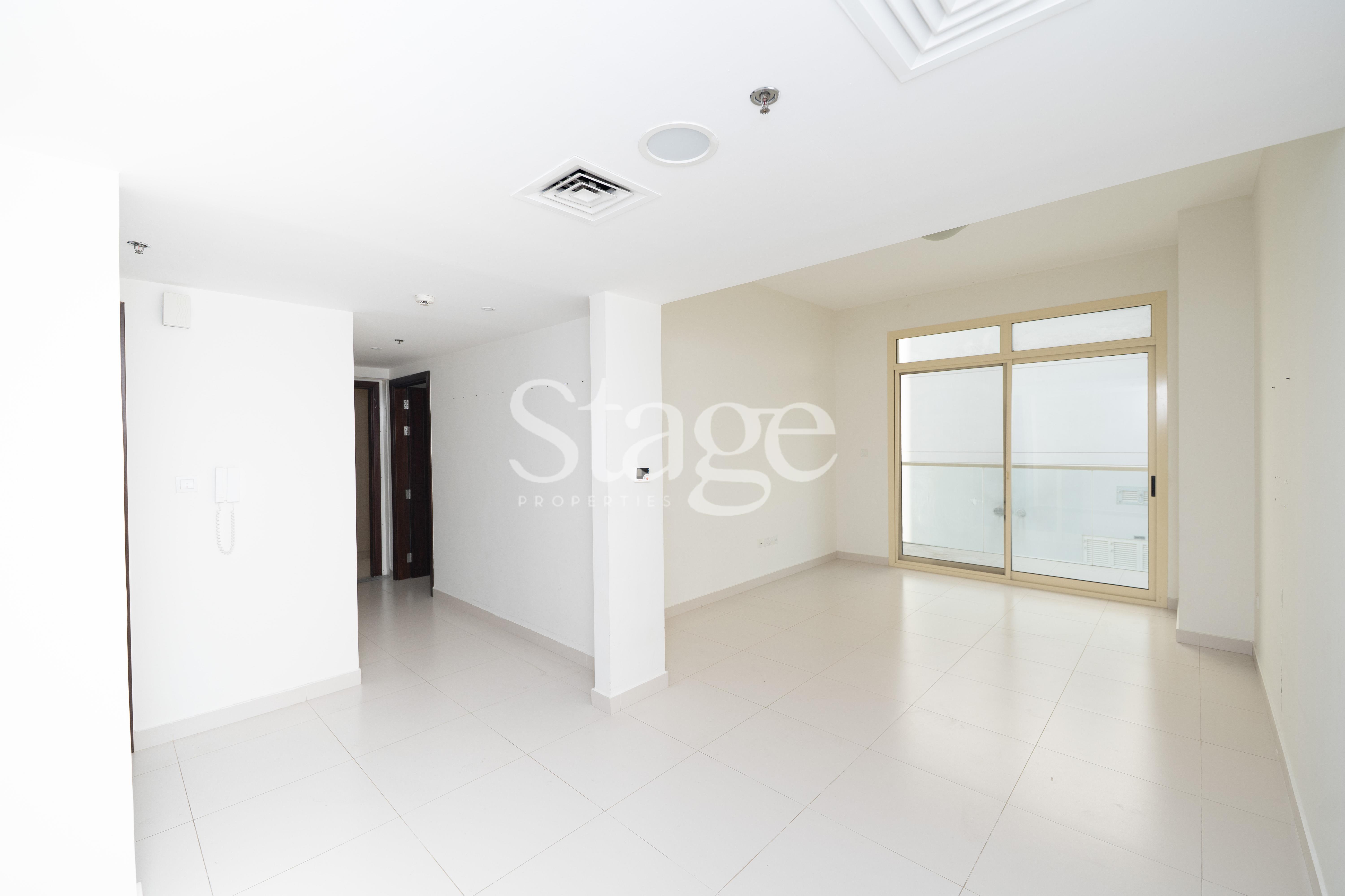 Vacant | Parking | Gym, Pool | Balcony | 4CHQ